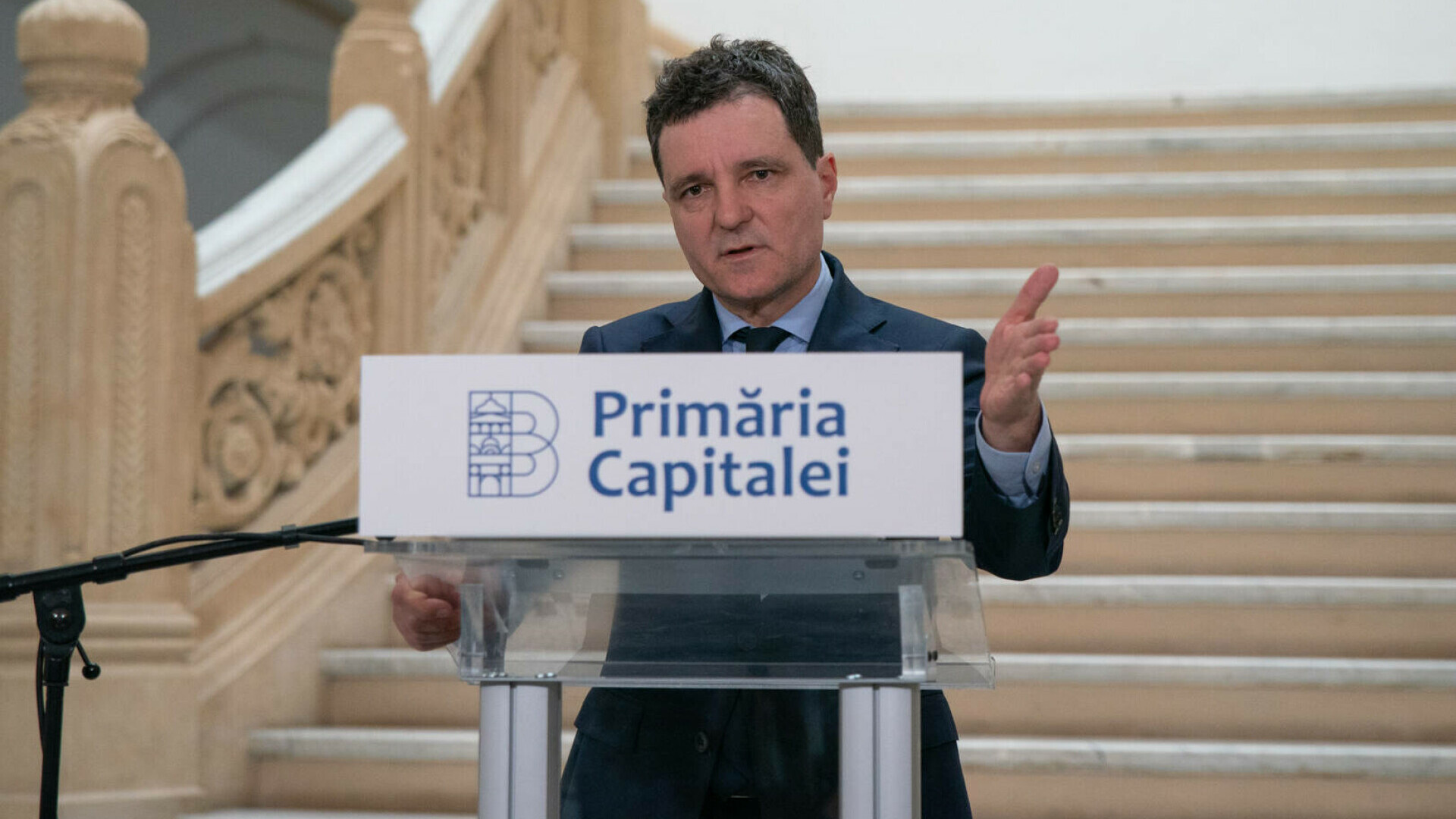 Cine va conduce Primăria Capitalei după ce Nicușor Dan se „va muta” la Cotroceni. Principalul favorit