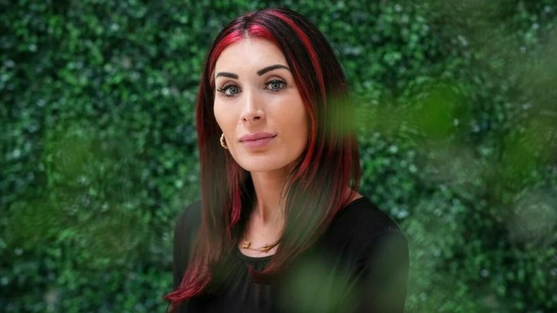 „Războinica” Laura Loomer, una dintre cele mai fervente susținătoare ale lui Trump, îl atacă pe președinte și politica MAGA