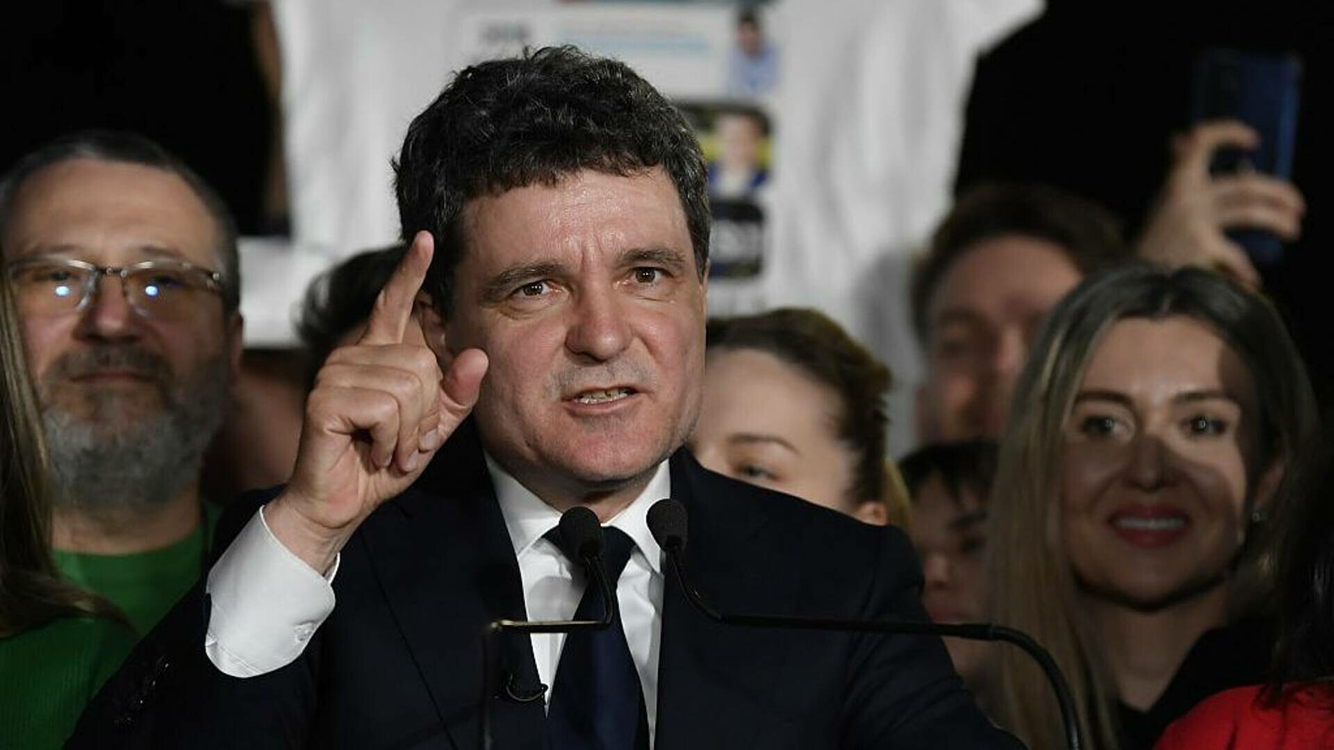 Preşedintele ales, Nicuşor Dan, merge duminică în Polonia pentru a-l sprijini pe primarul Varşoviei la prezidenţiale