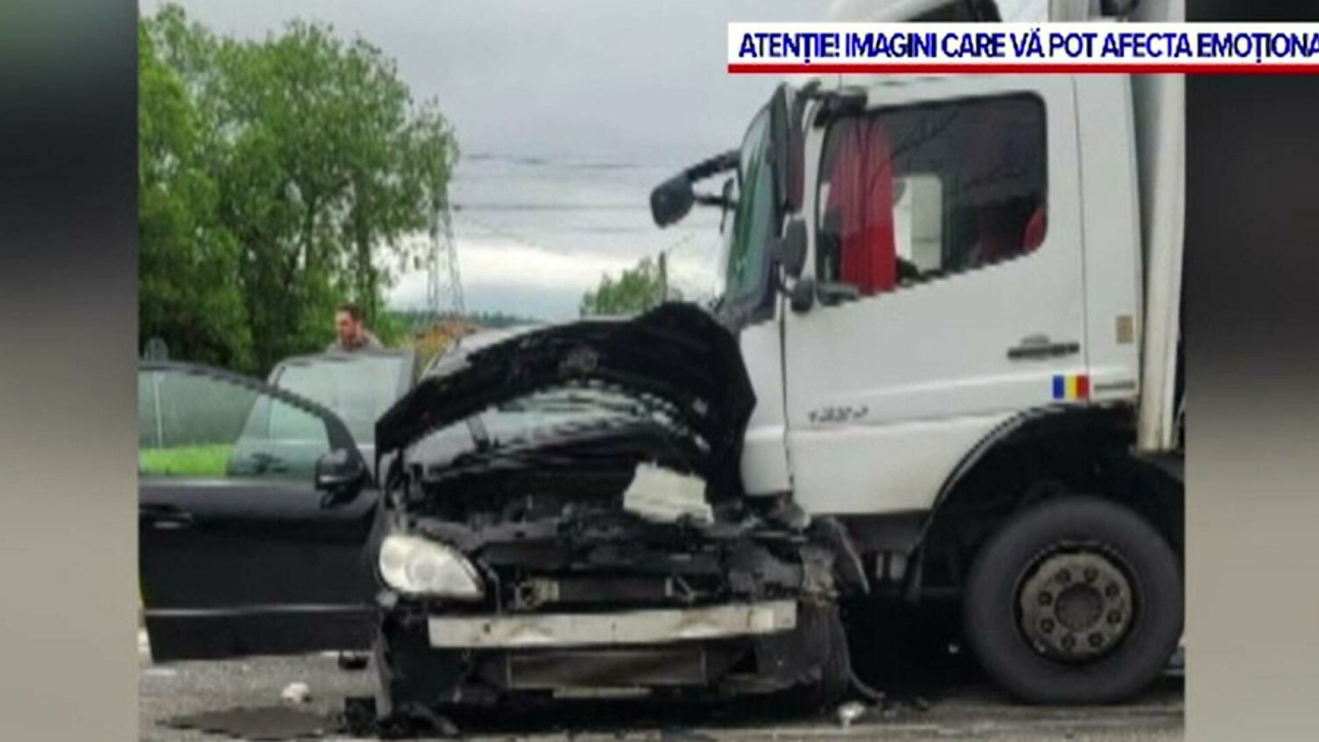 Accident grav în Petroșani. Un șofer a ajuns de urgență la spital