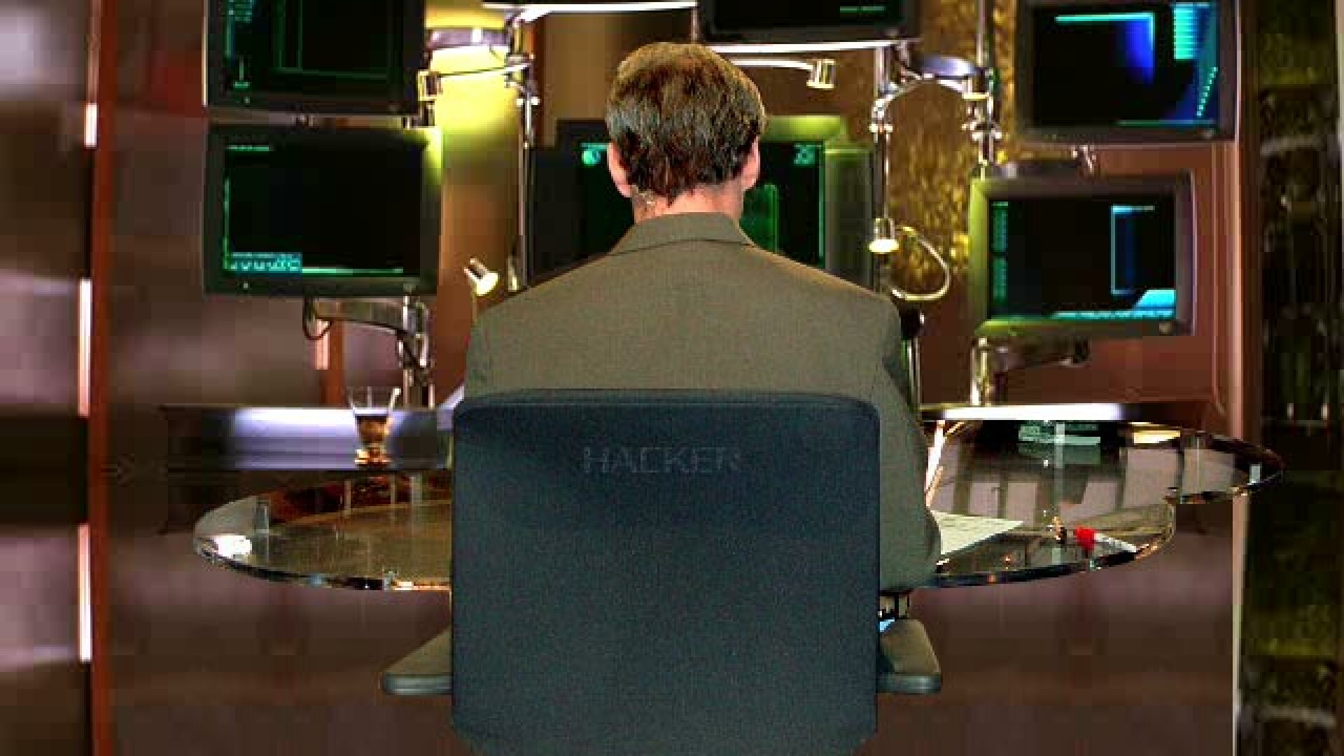 Hackerii se razbuna! Au intrat in calculatorul lui Obama