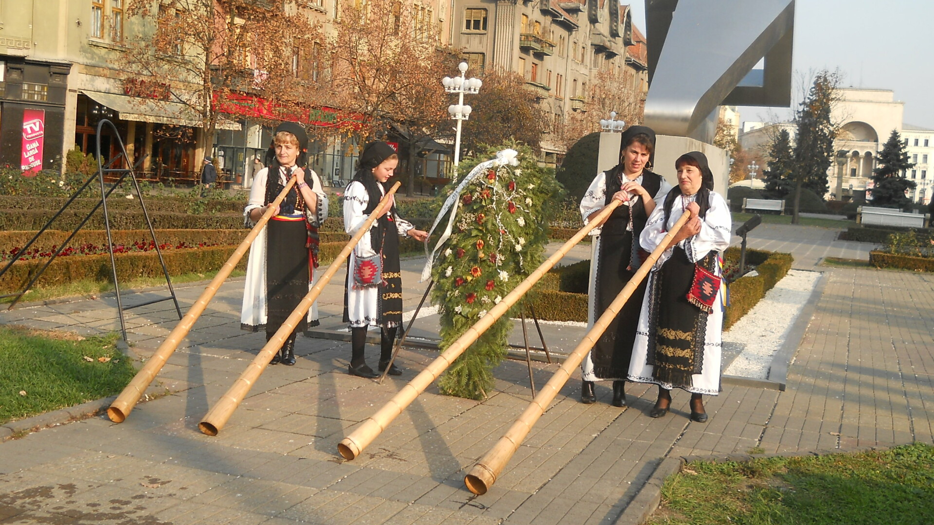 femei canta la tulnice,timisoara