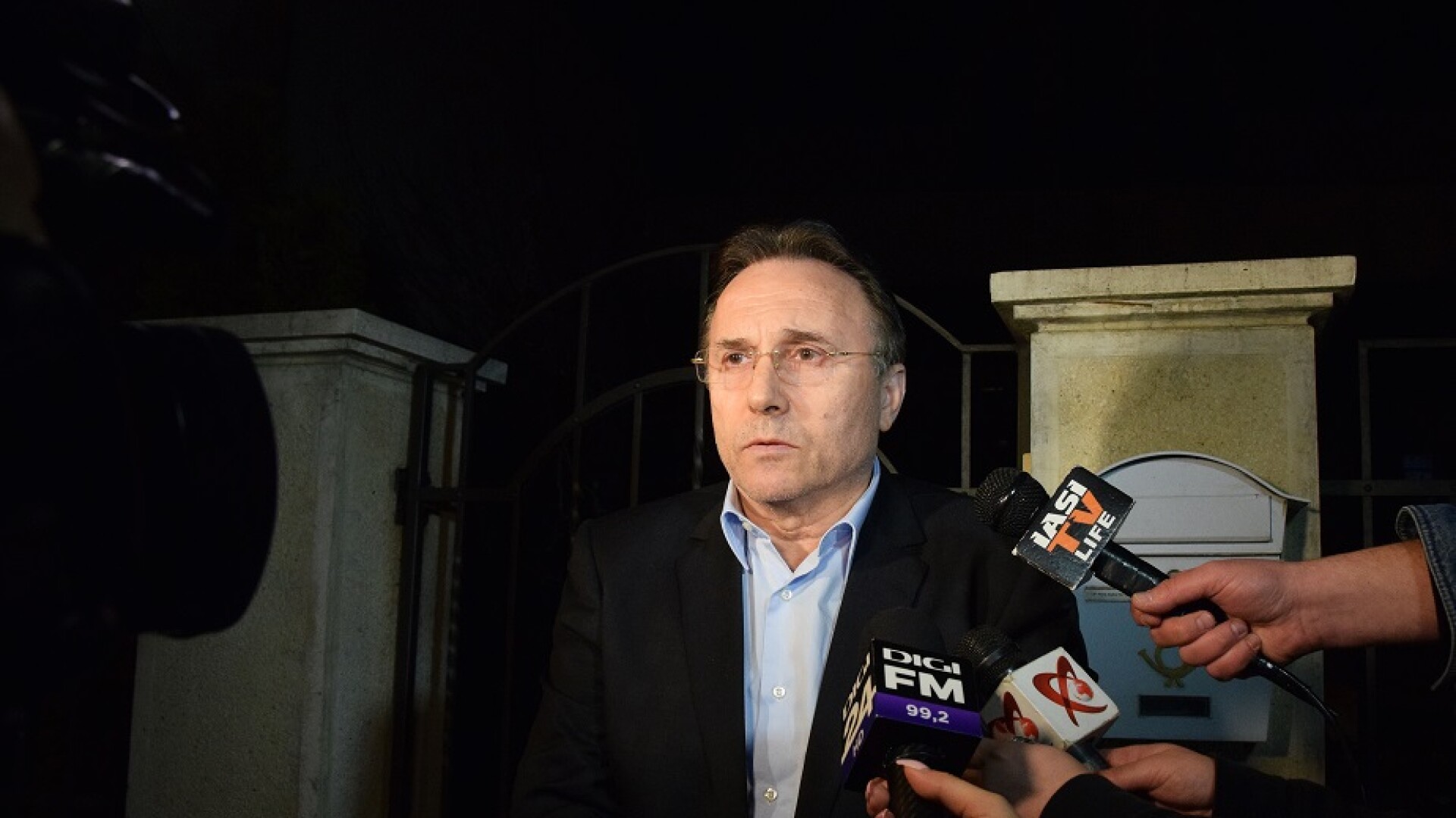 Gheorghe Nichita, primarul suspendat al Iasului, face declaratii de presa dupa ce a fost eliberat din arest