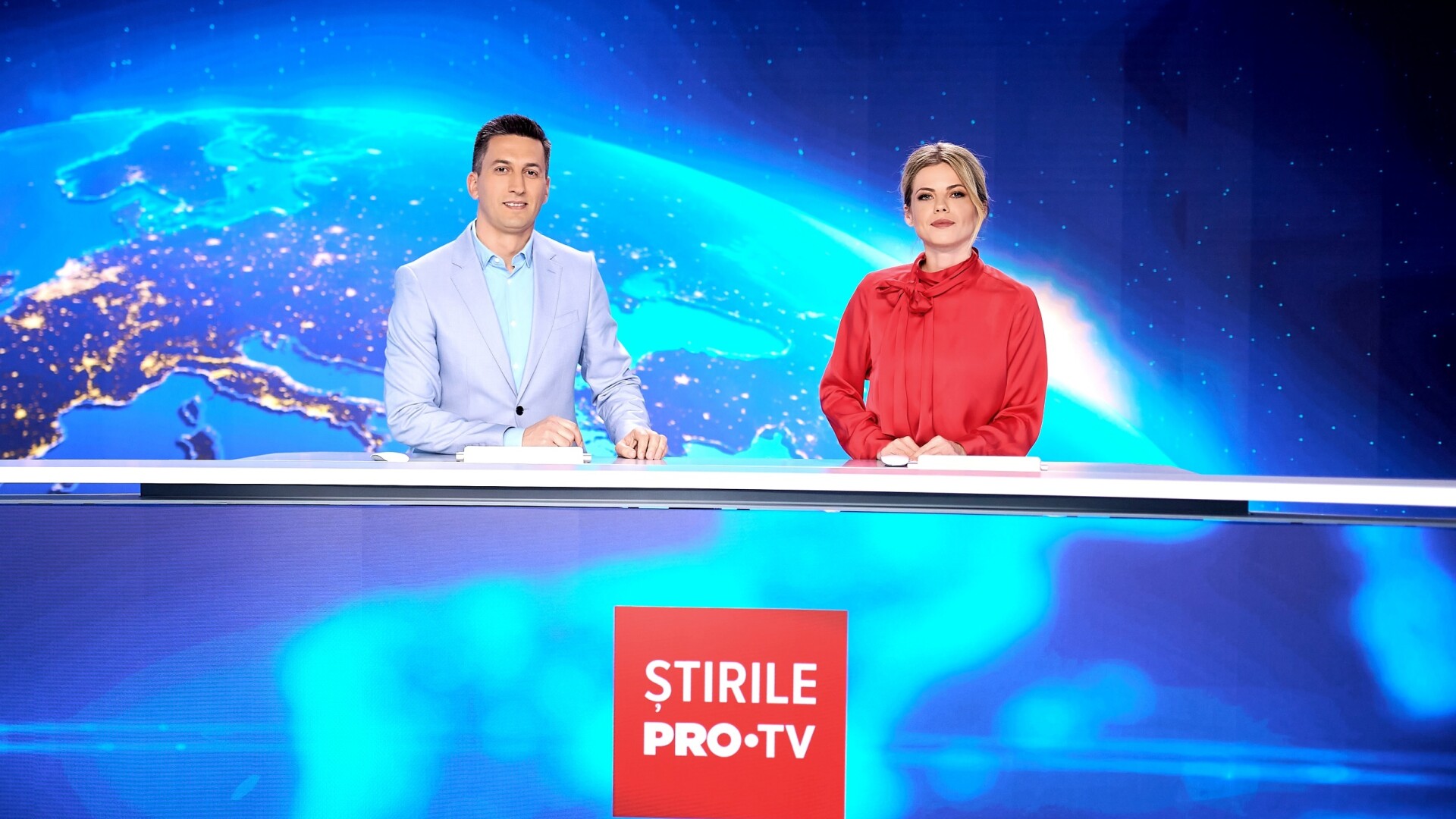 Roxana Hulpe va prezenta Știrile PRO TV de dimineață, în fiecare duminică, alături de Cosmin Stan - 4