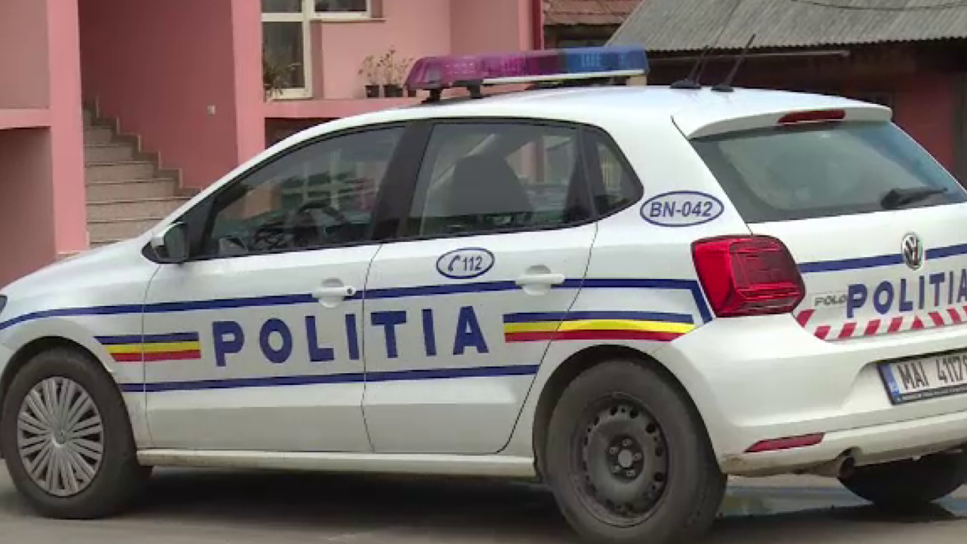 Fetiță de 9 ani, găsită cu lovituri la cap pe o stradă din Voluntari. Poliția a început o anchetă