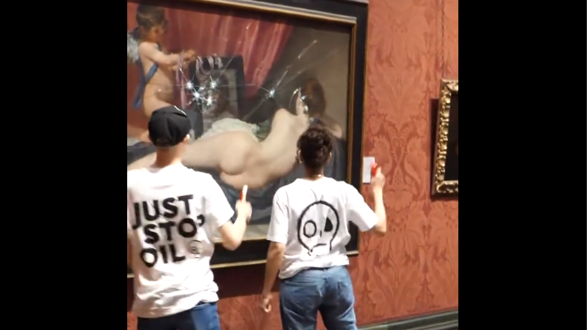 Activiștii au distrus cu ciocane pictura „Venus Rokeby”