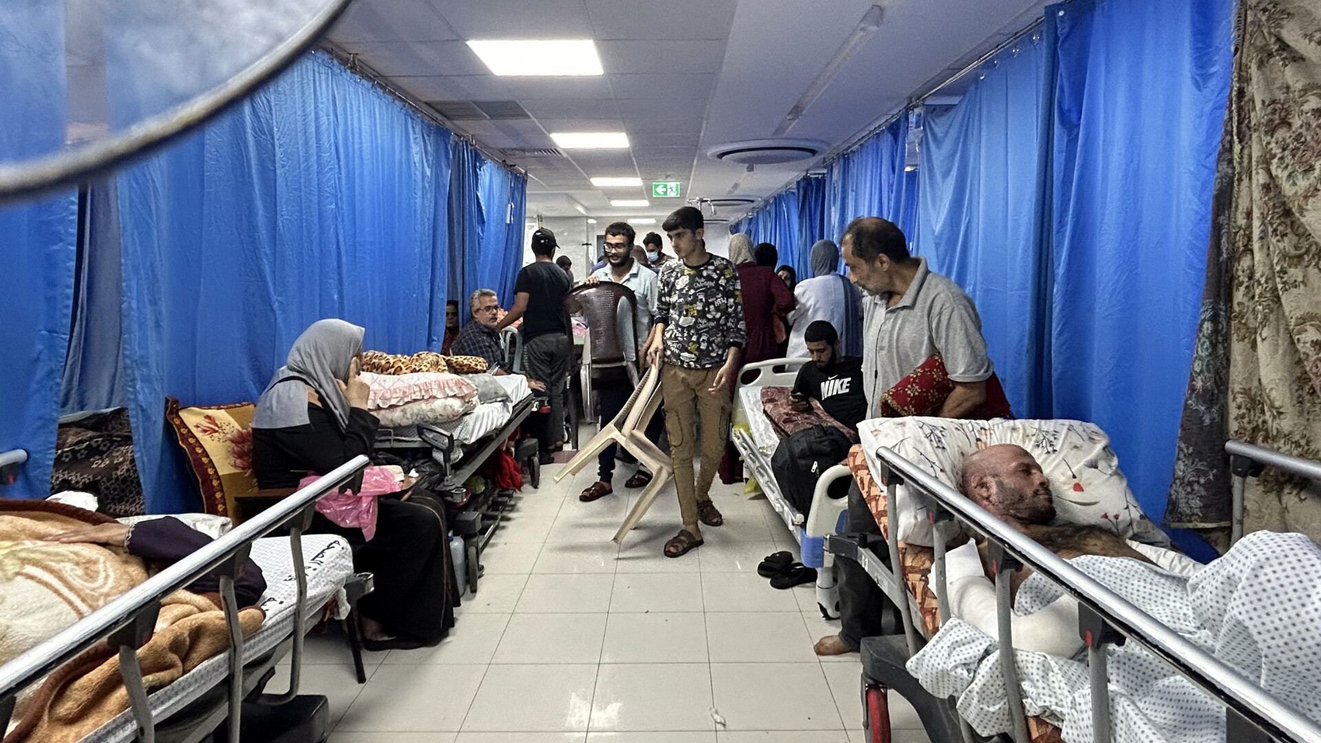 Încercarea de a muta mulţi pacienţi de la spitalul Al-Shifa ar fi extrem de problematică