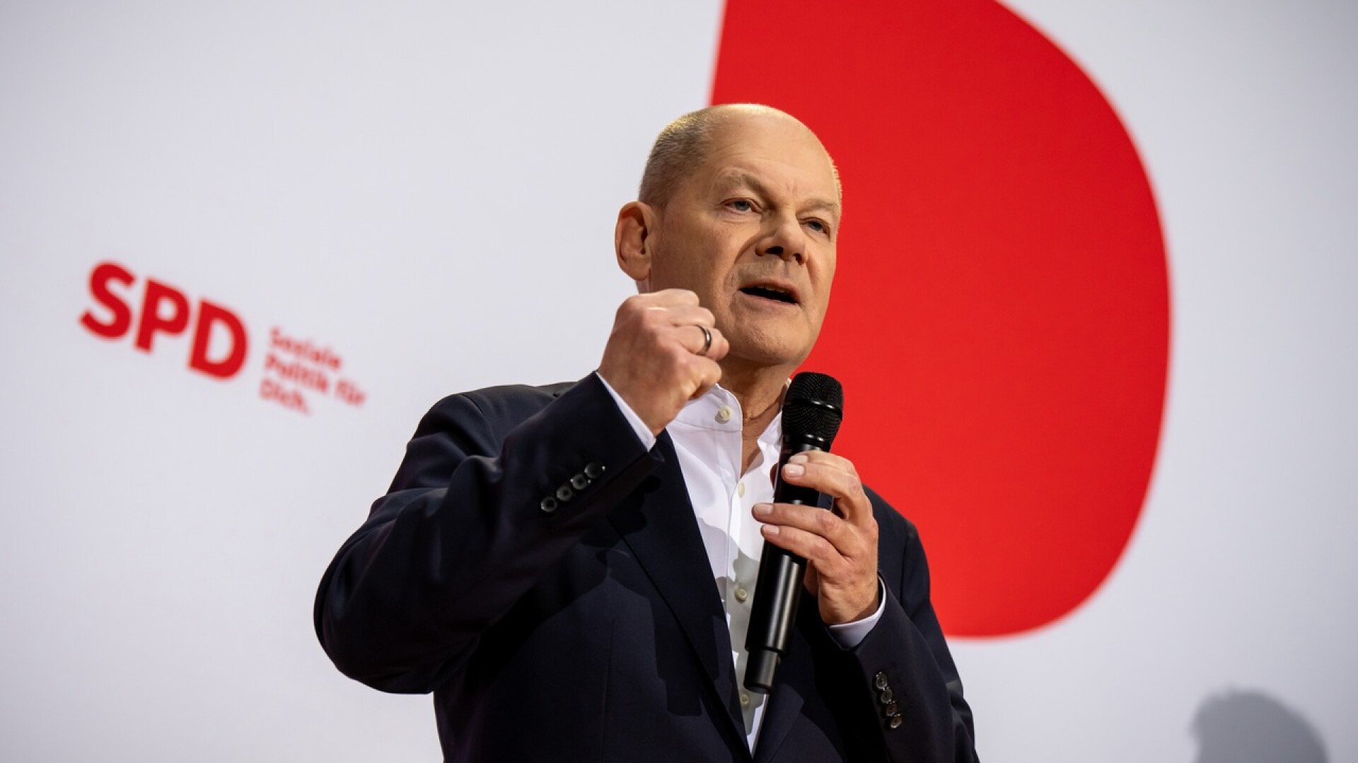 Olaf Scholz primește o nouă șansă din partea partidului său la alegerile anticipate, după ce principalul său rival s-a retras