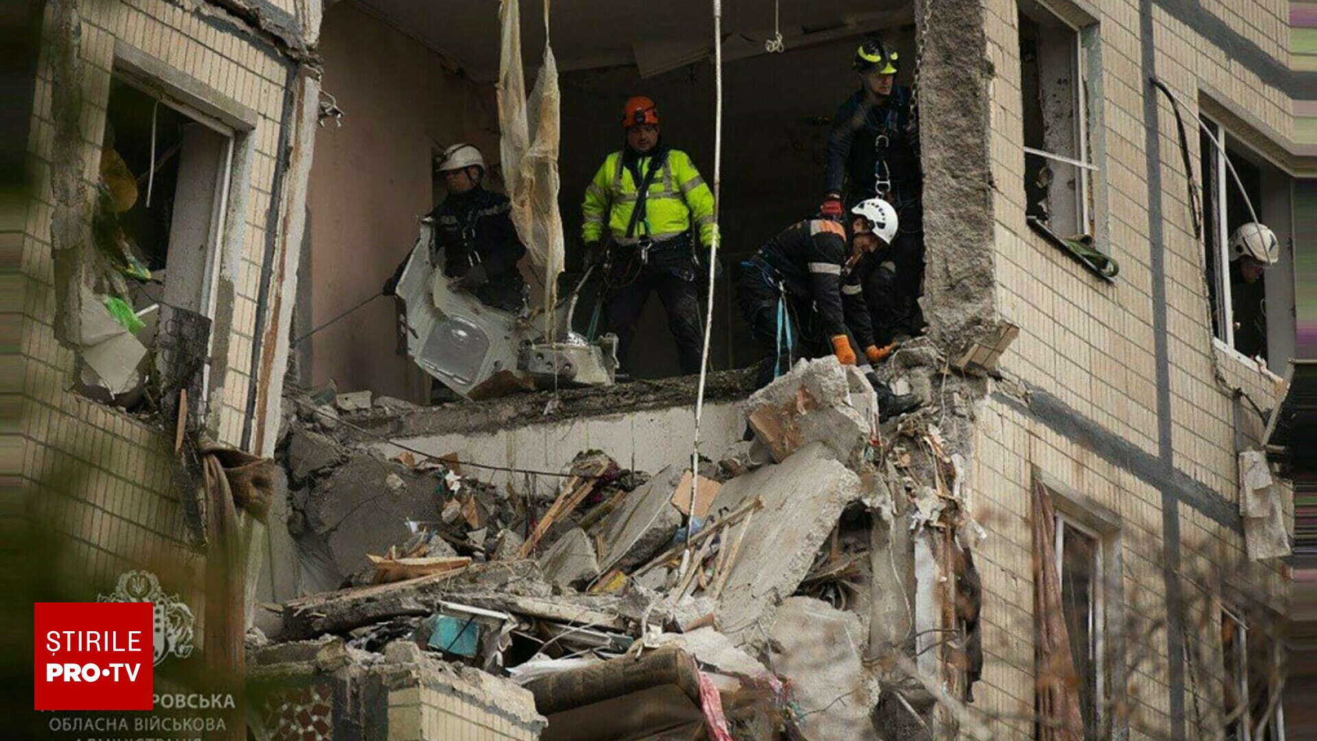 Poza pentru articolul Cel puţin patru morţi şi zeci de răniţi în Ucraina, în atacuri în weekend cu aproximativ 100 de drone şi rachete