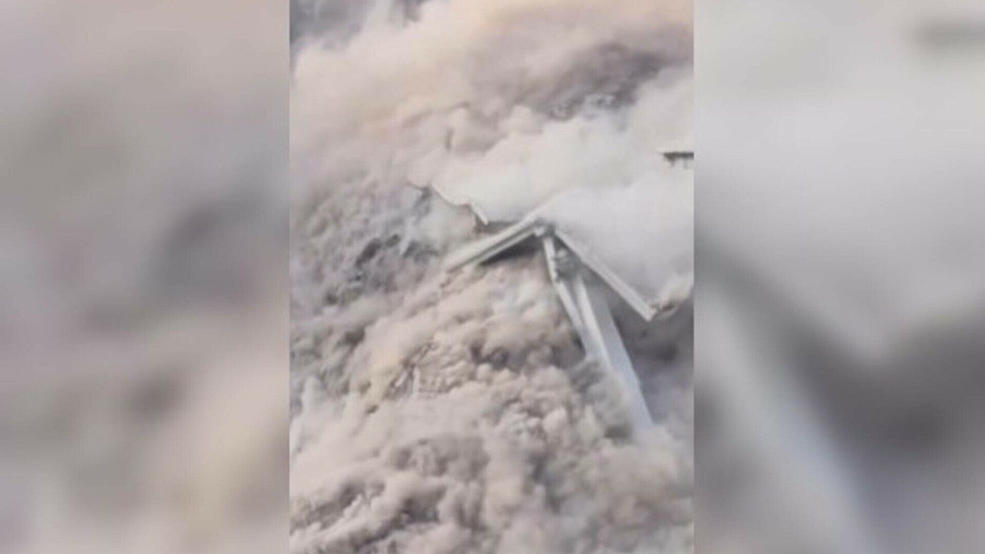 Pod China prăbușire