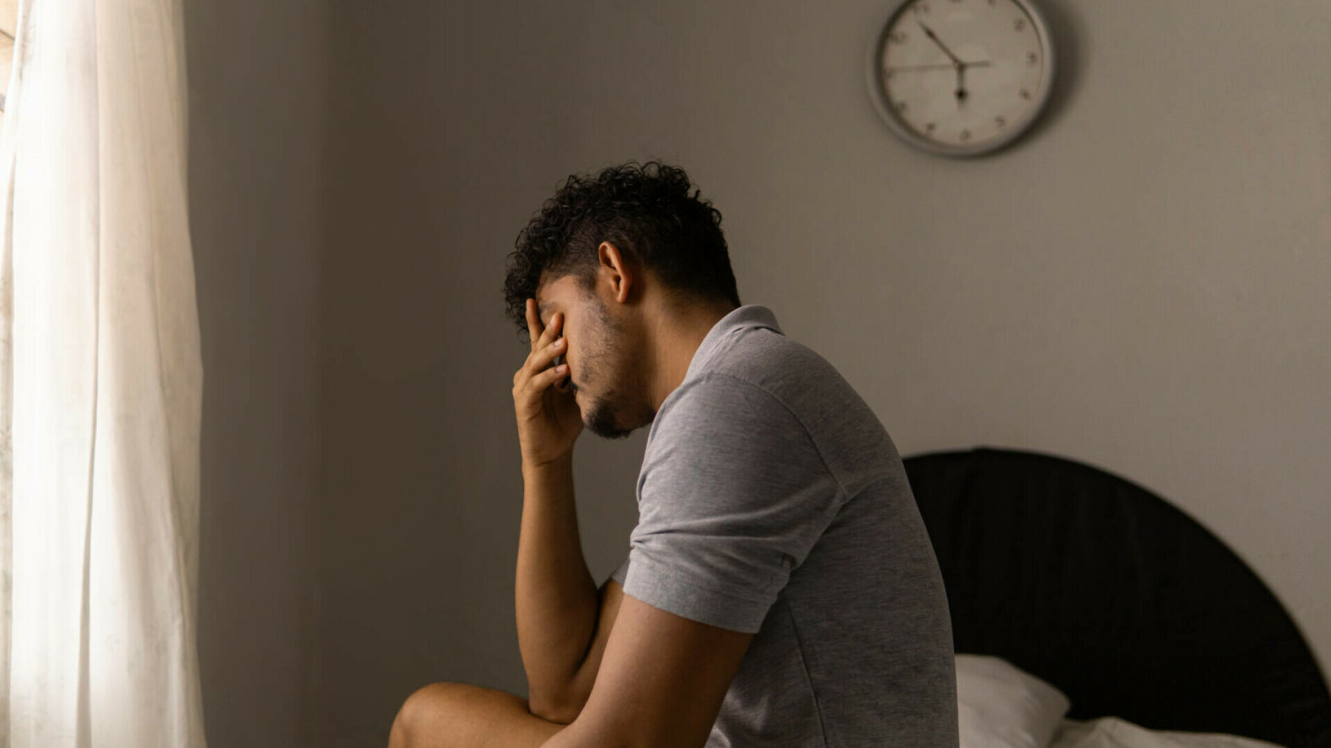 „Dacă nu dormim, după 24 sau 48 de ore avem halucinații și convulsii”, spune un neurolog. Ce ne influențează somnul