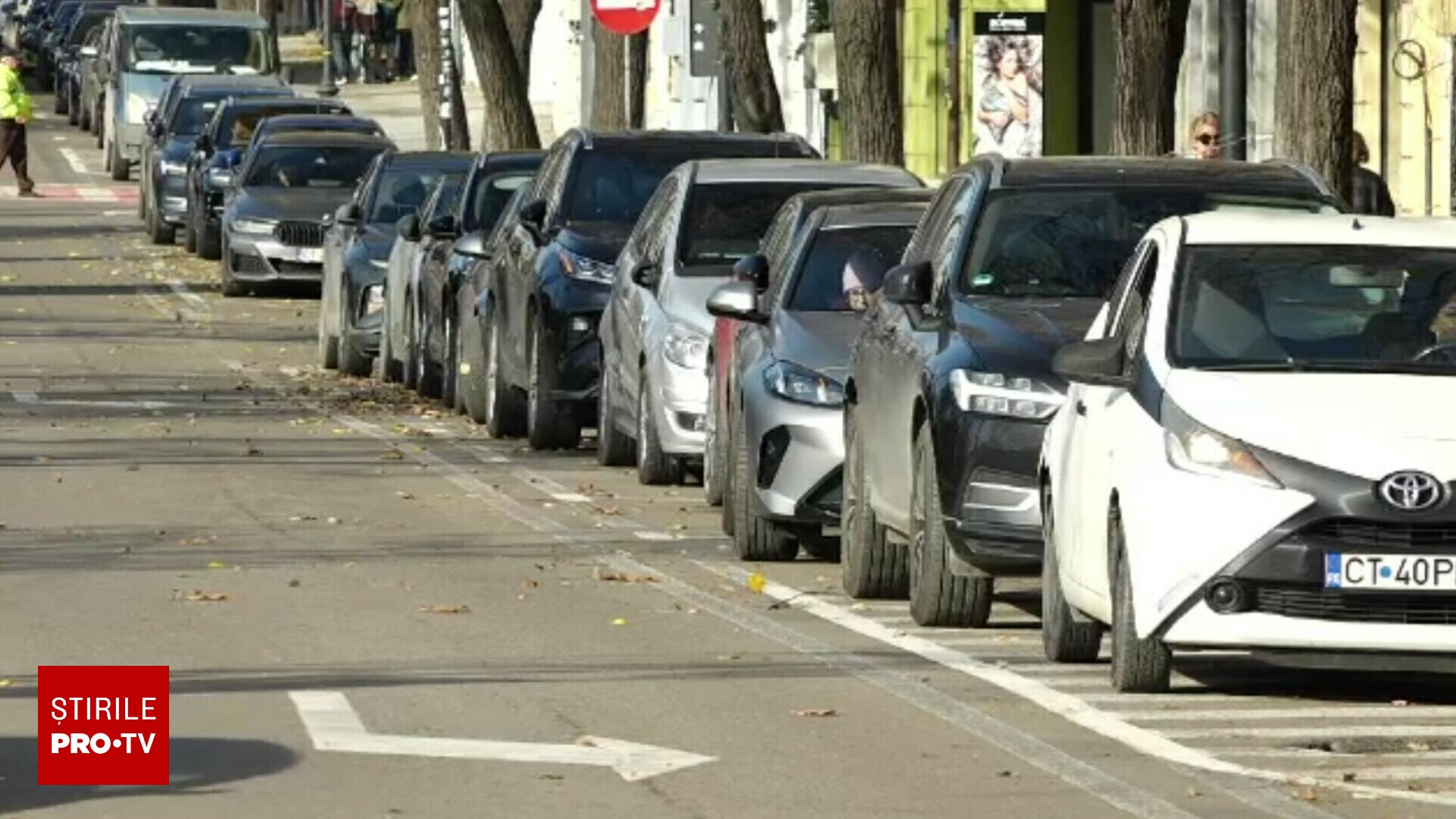 Premieră în România: Curtea de Apel Constanța anulează taxa de 200 lei pentru oamenii care au mașină, nu și loc de parcare