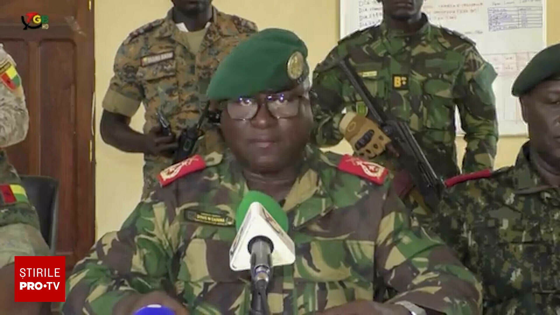 Lovitur&#259; de stat militar&#259; &icirc;n Guineea-Bissau. Pre&#351;edintele a fost arestat, alegerile au fost suspendate &icirc;nainte de rezultate