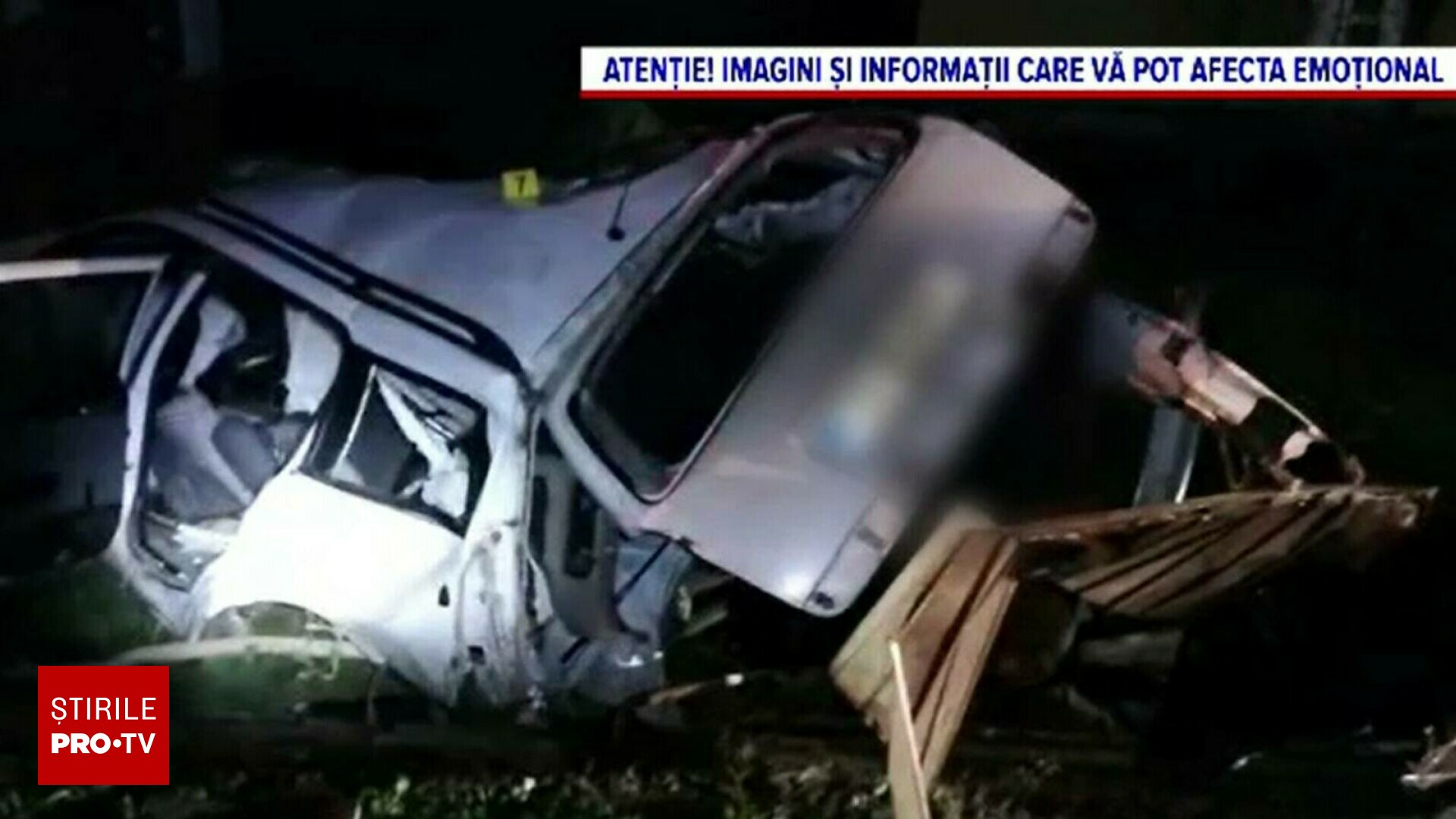Bilan&#539; tragic pe un drum din jude&#539;ul Suceava &icirc;n urma a dou&#259; accidente. Un b&#259;rbat a murit, iar alte &#537;ase persoane sunt r&#259;nite