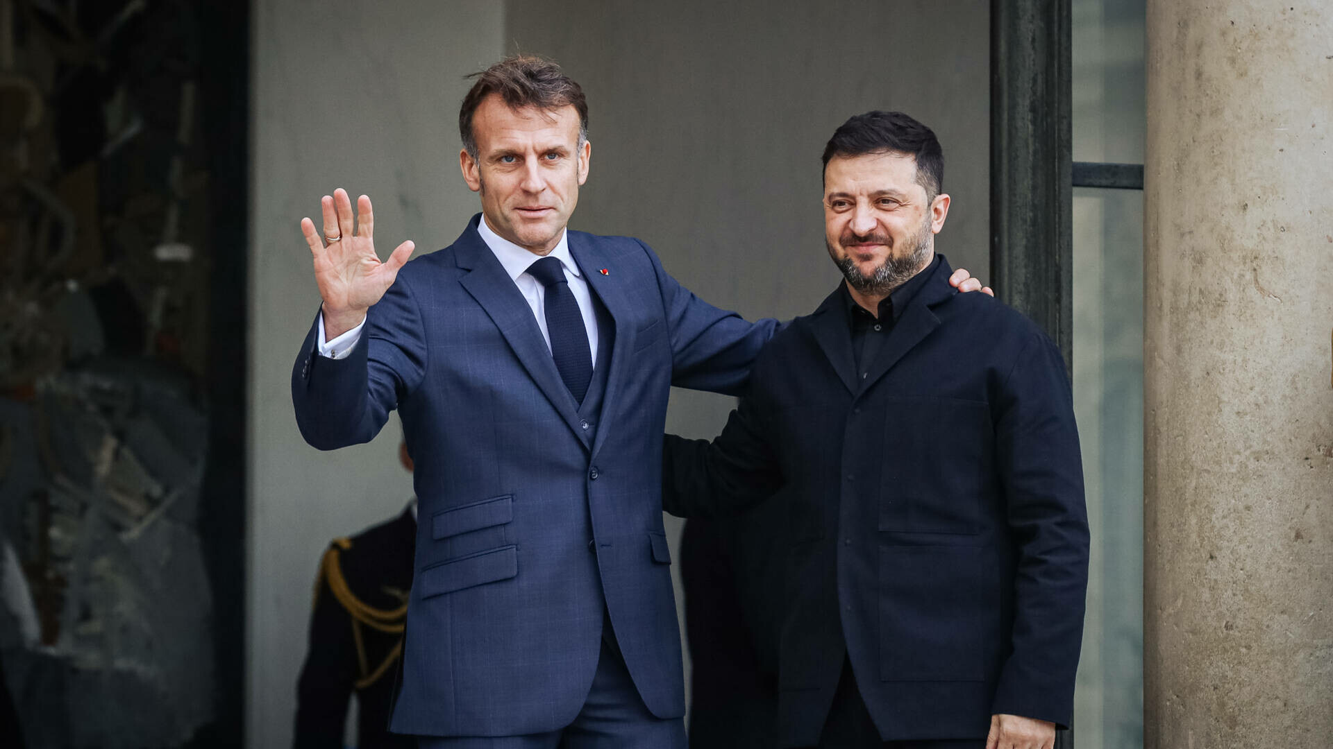 Emmanuel Macron și Volodimir Zelenski