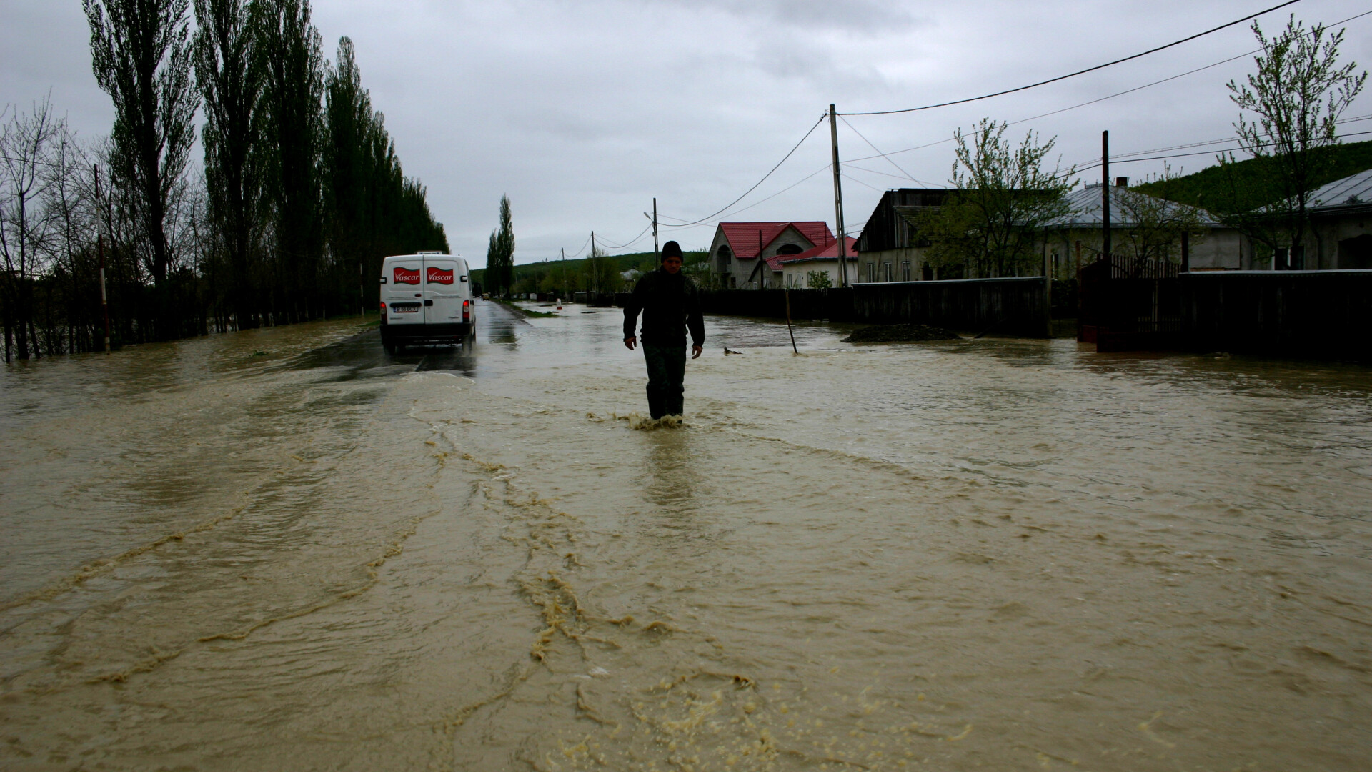 Codul portocaliu de pe Prut a fost ridicat