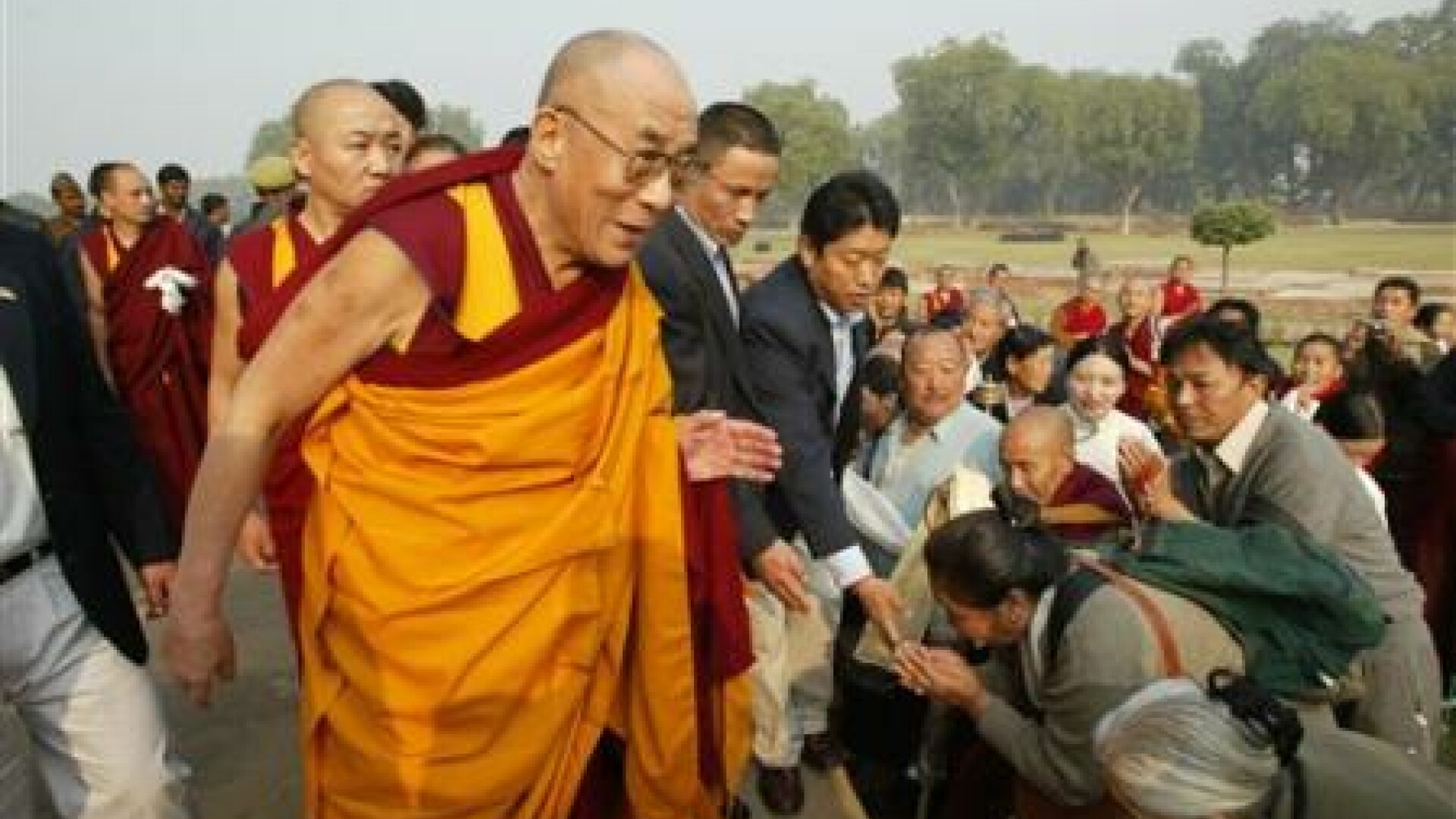 Dalai Lama operat cu succes