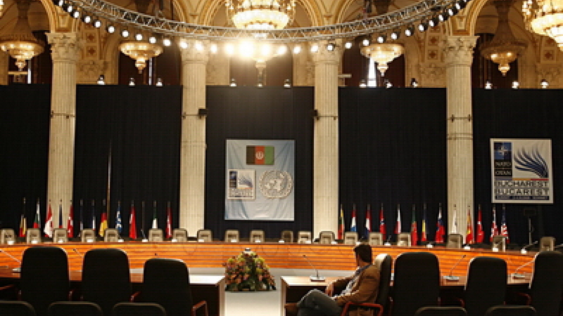 Reuniune NATO la Palatul Parlamentului