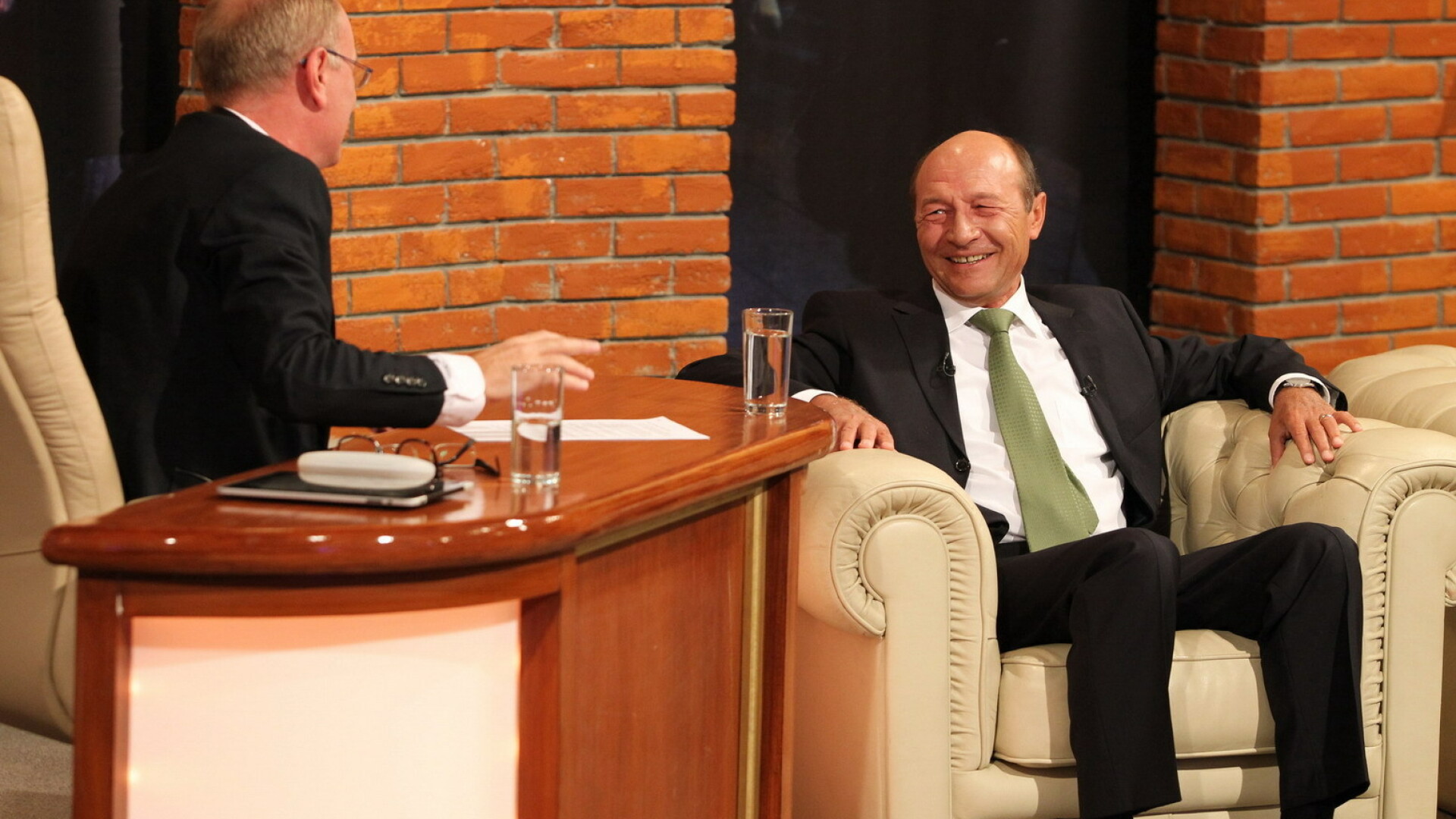 Traian Basescu la Serviciul Roman de Comedie (2013) - 8