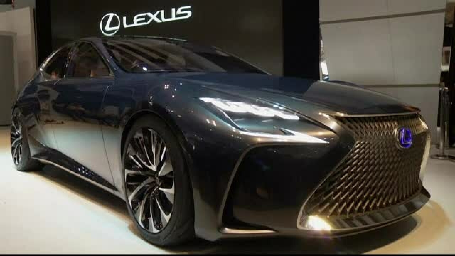 Lexus - STIRI