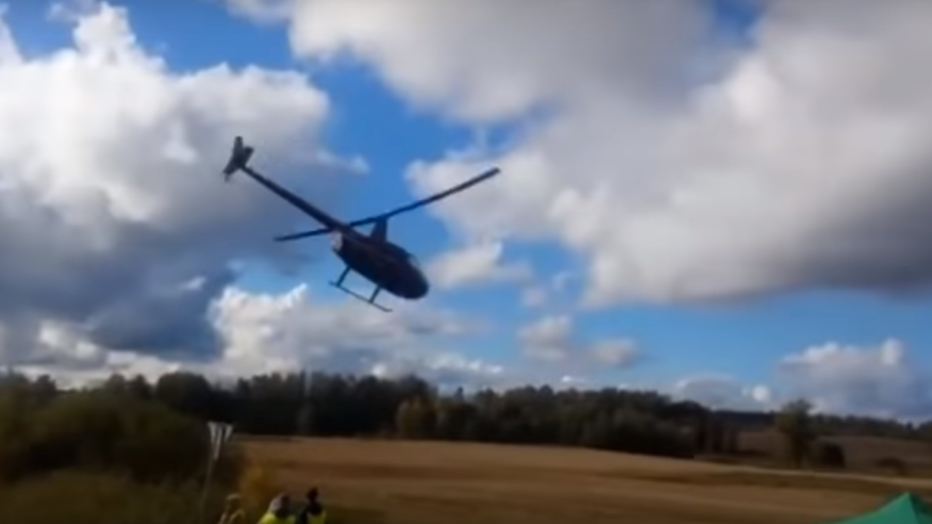 Elicopter prabusit in Letonia