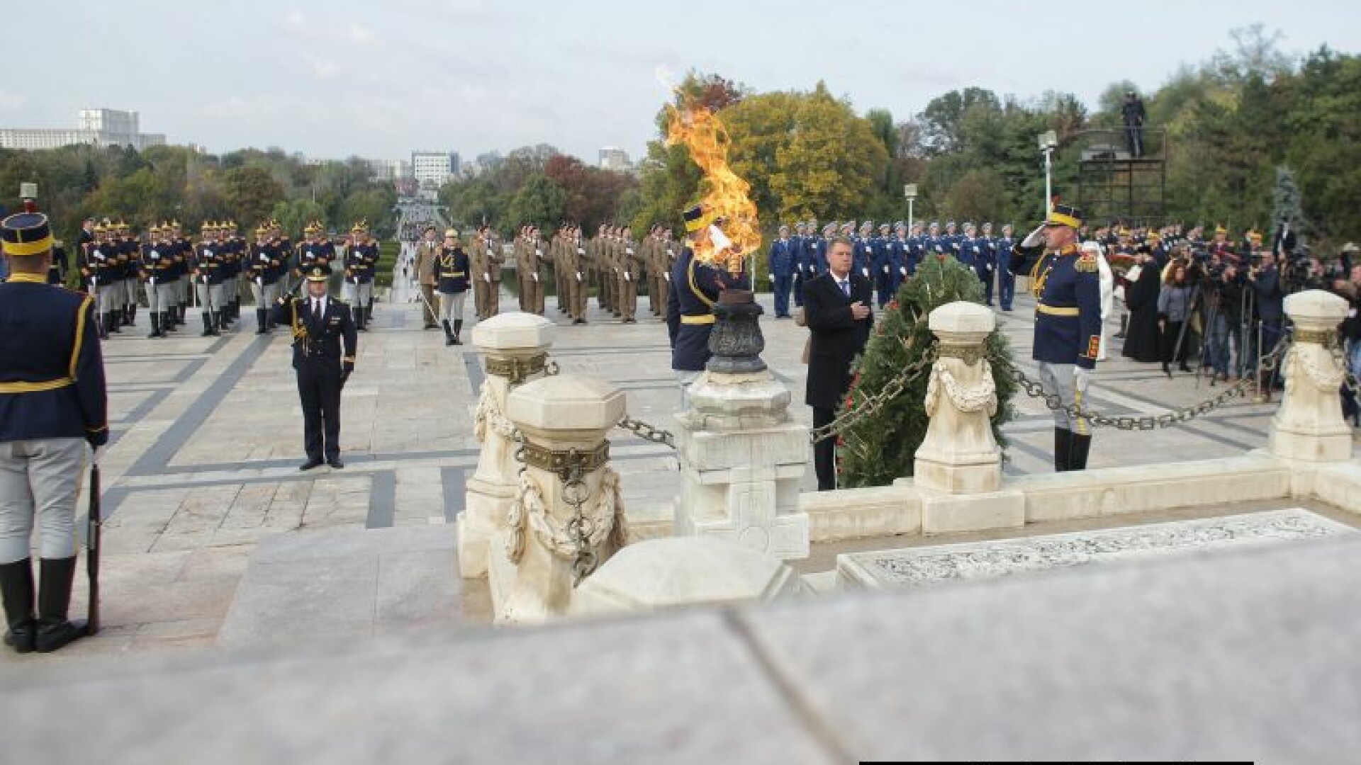 Ceremonia militară cu ocazia Zilei Armatei Române