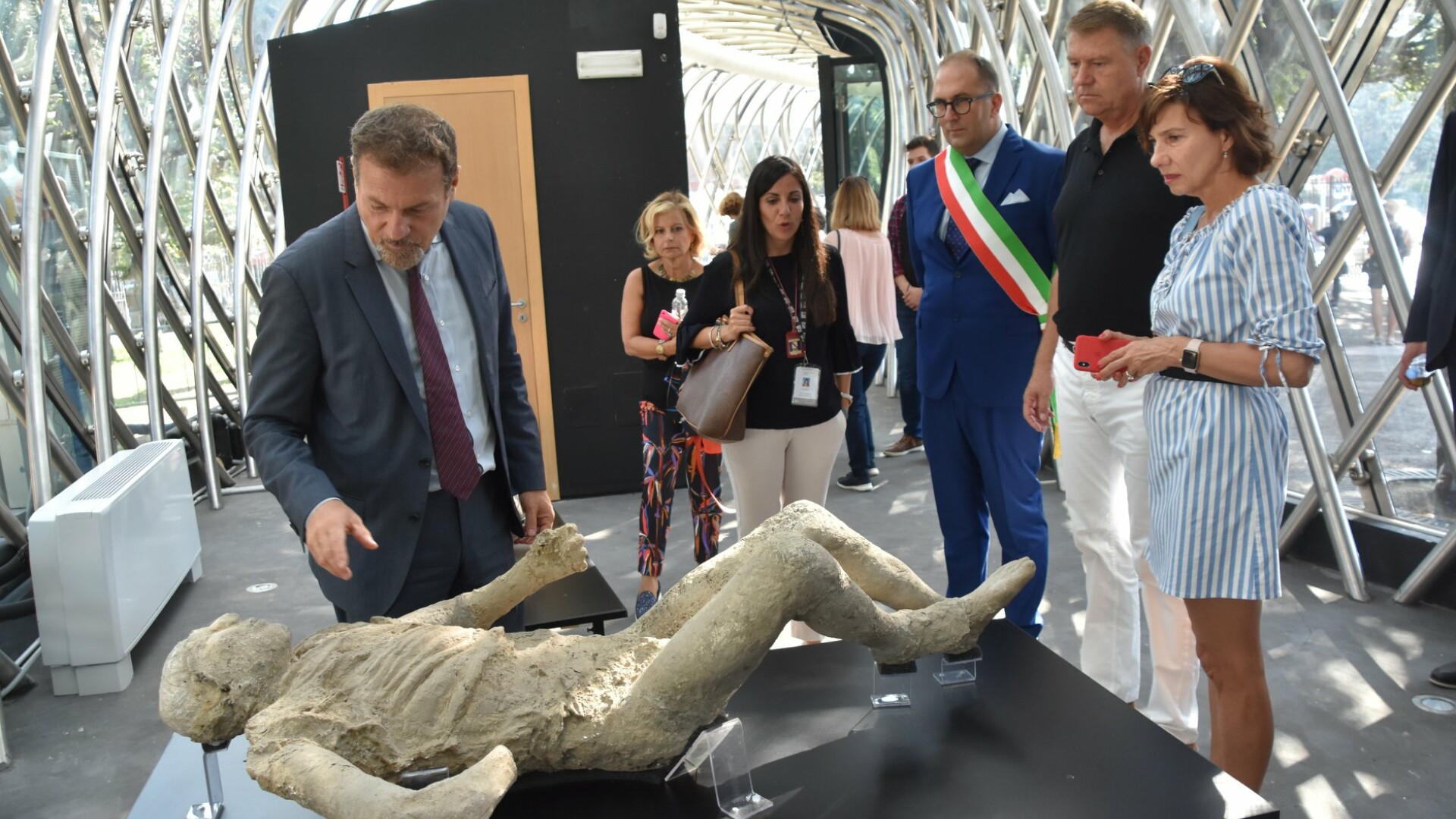 Klaus Iohannis si Carmen Iohannis în vizita la Pompei