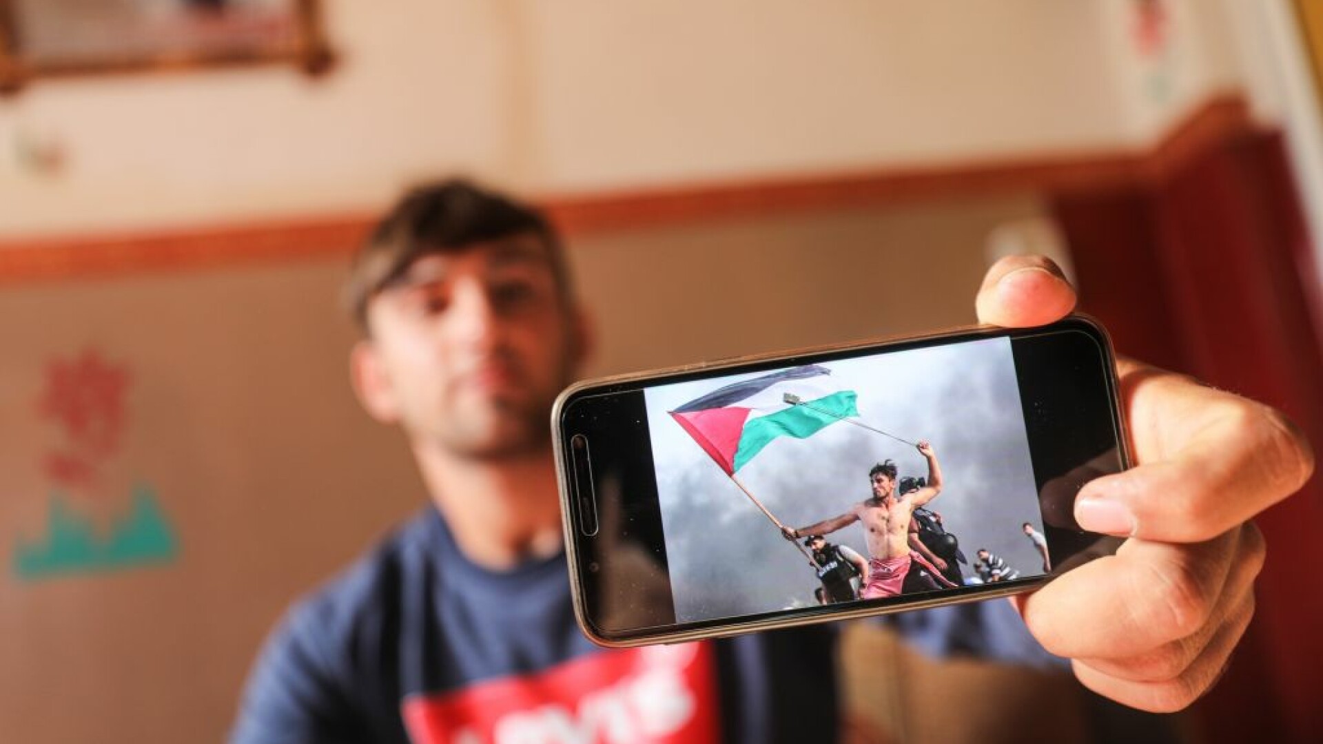 Fotografie virala cu un protestatar palestinian