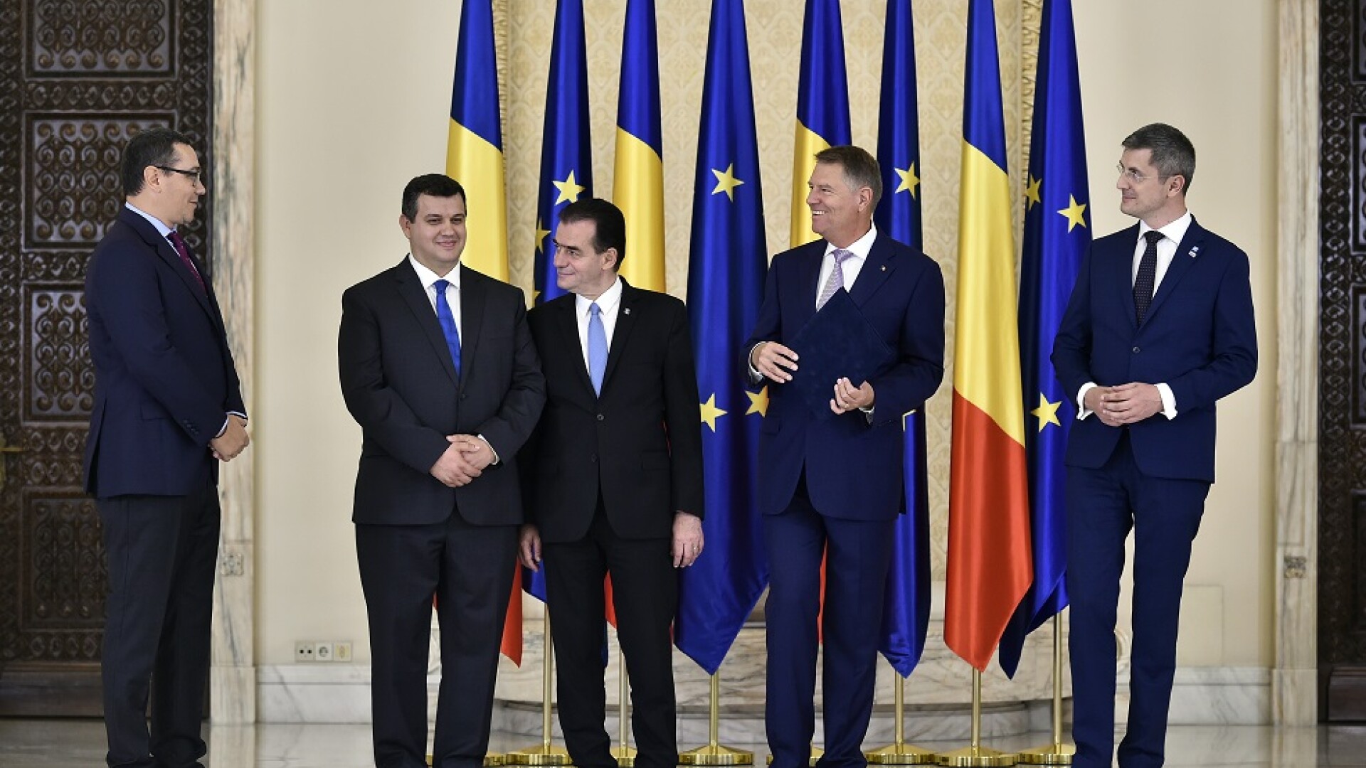 Presedintii PMP, Eugen Tomac, PRO Romania, Victor Ponta, USR, Dan Barna, si PNL, Ludovic Orban, participa la ceremonia publica de semnare a Acordului Politic National pentru consolidarea parcursului european al Romaniei, desfasurata la Palatul Cotroceni,