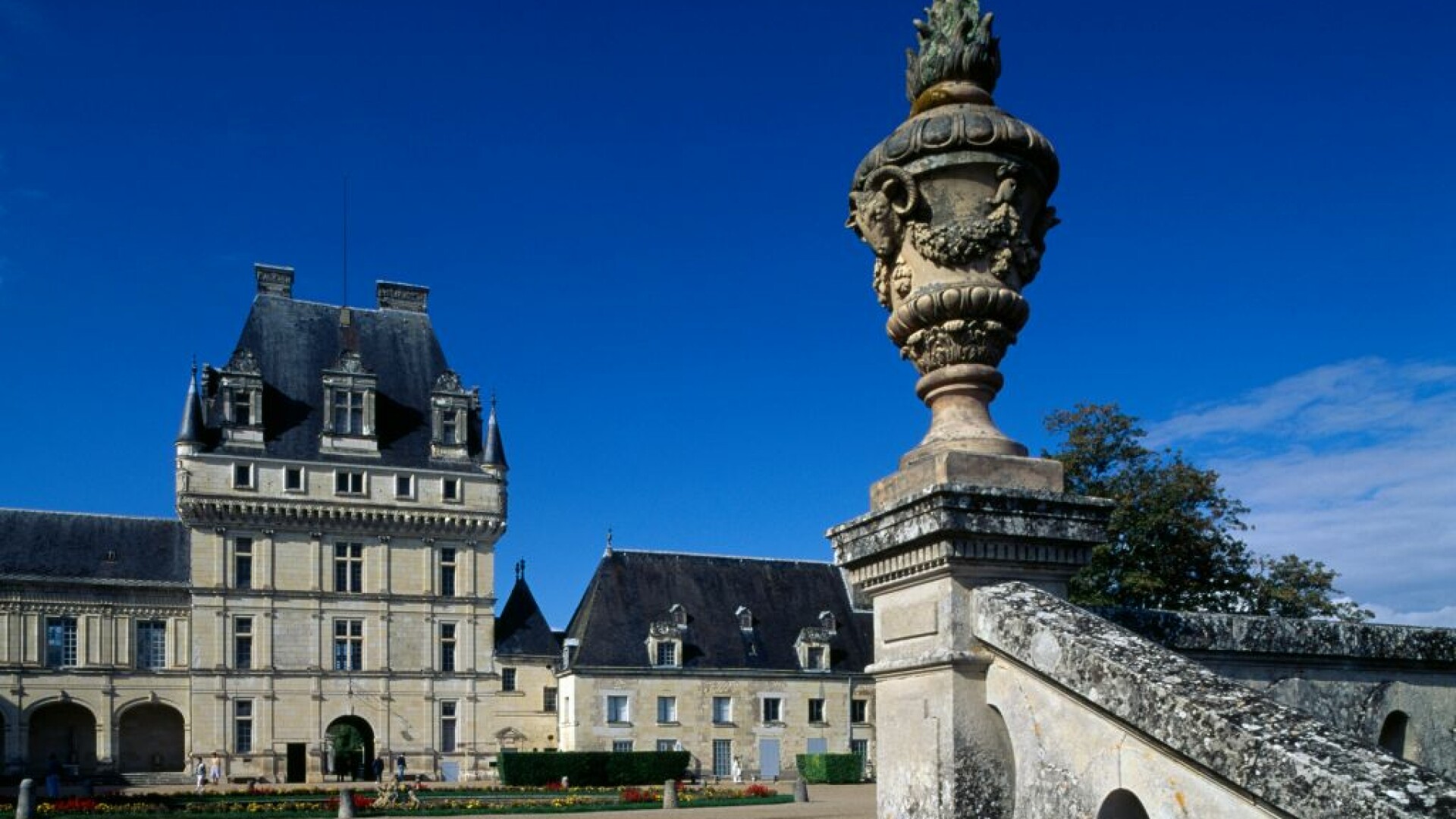 Cine ar fi pictat un tablou misterios cu Machiavelli. Opera, uitată într-un castel francez