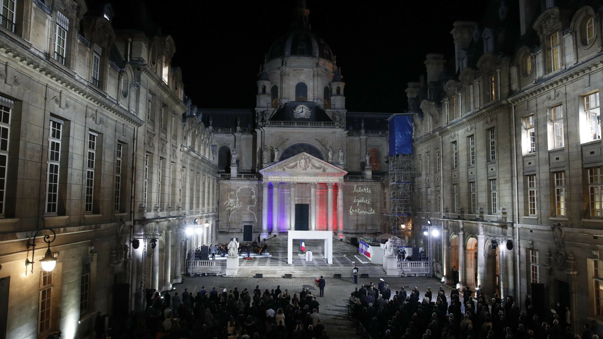 Comemorare grandioasă în Franţa pentru profesorul decapitat