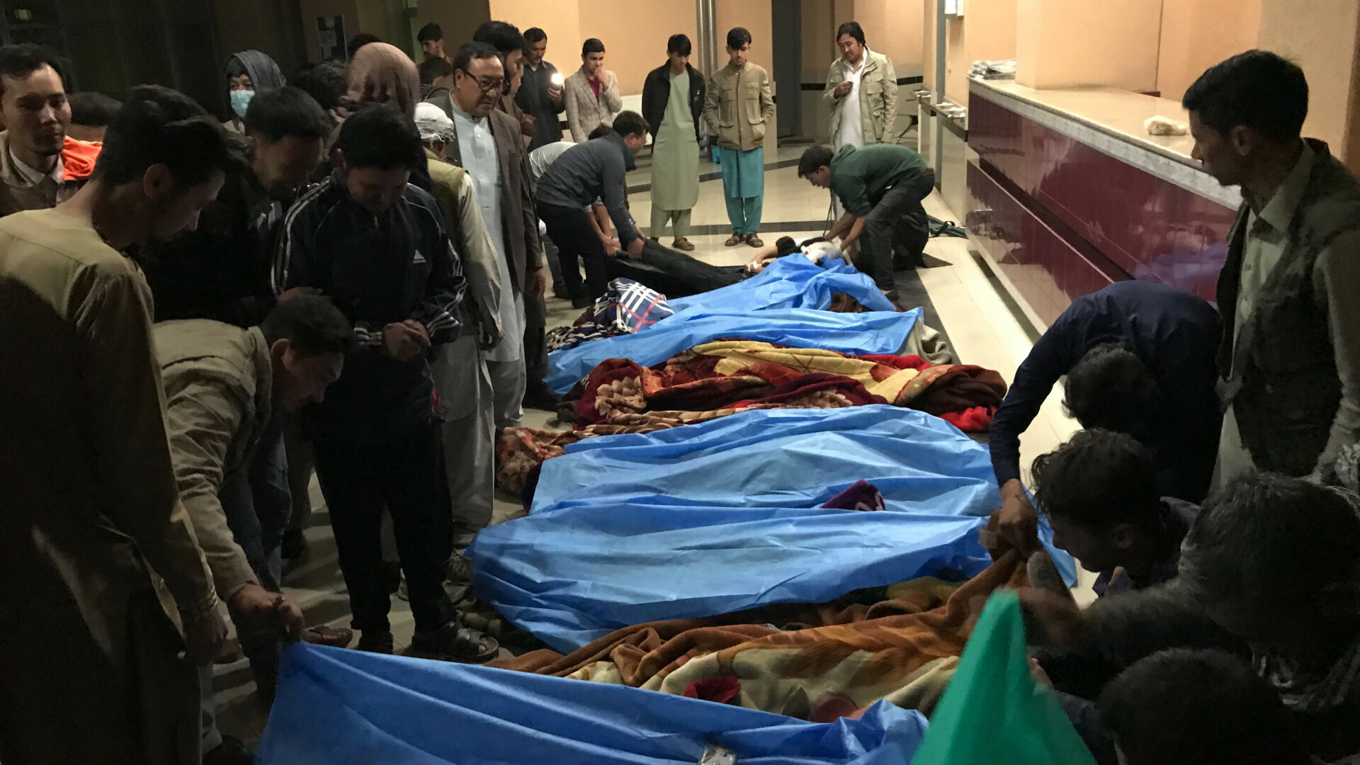 Masacru în Kabul. Sunt cel puţin 24 de morţi, în urma unui atentat sinucigaş