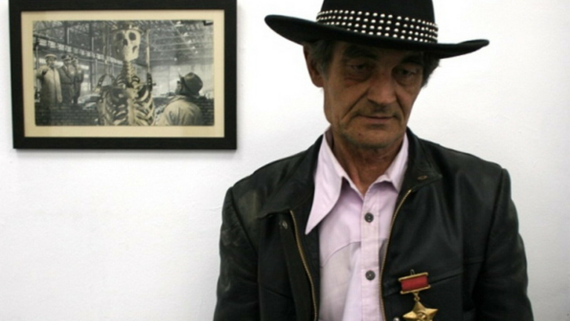 A murit artistul Ion Bârlădeanu, cunoscut pentru colajele pop art. ”Credeam că voi fi nemuritor”