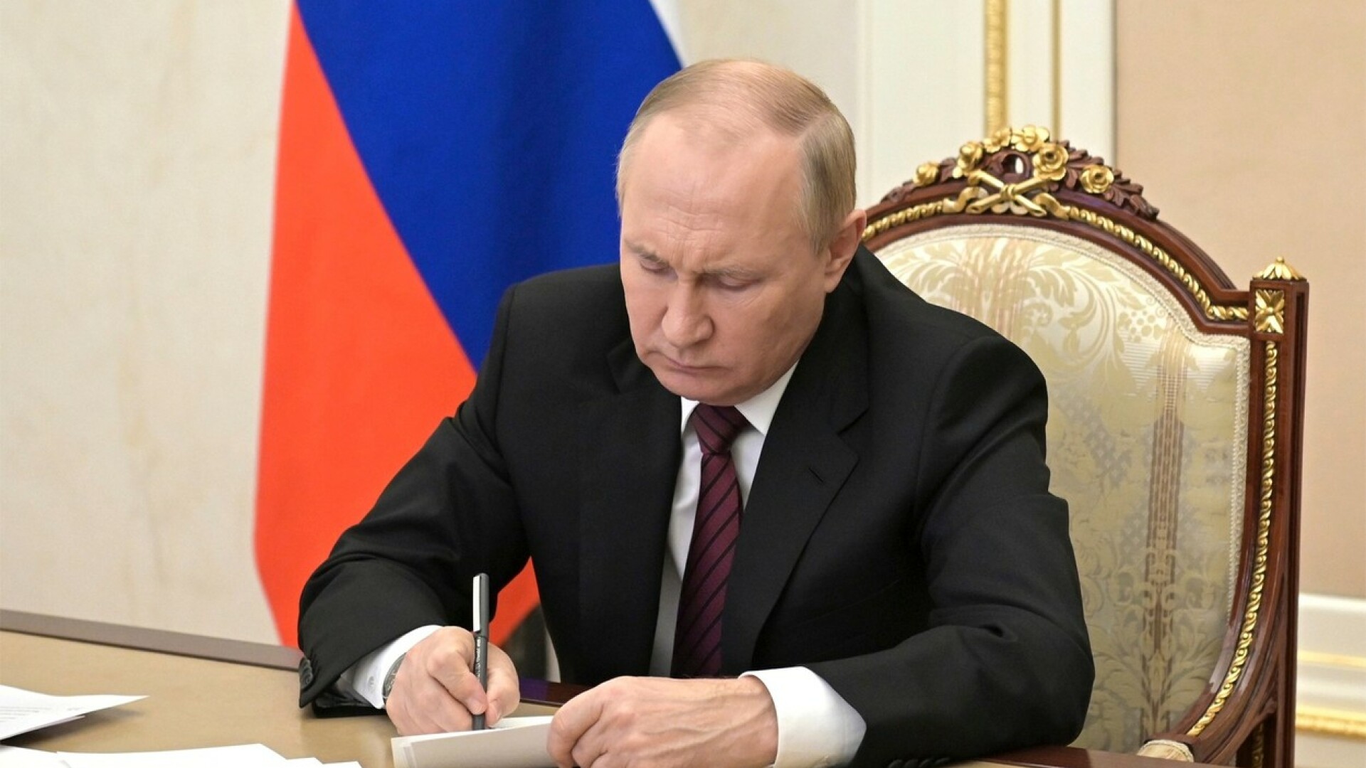 Vladimir Putin scrie