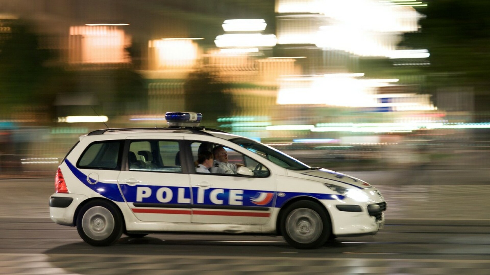 politia franceza