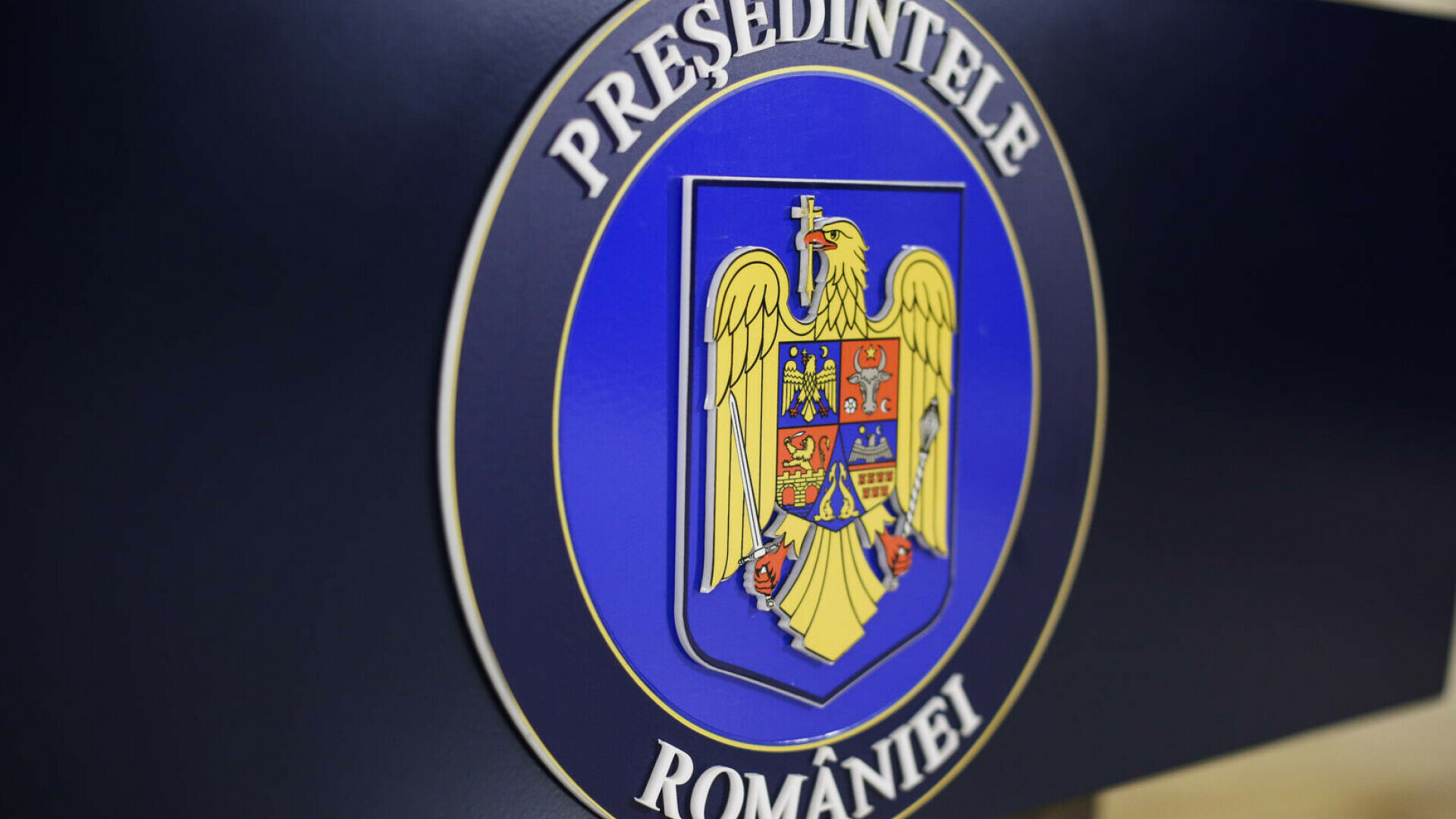 Deși unii dintre candidați au promis marea cu sarea, în realitate, viitorul președinte nu poate să aducă ”turul 2 înapoi”