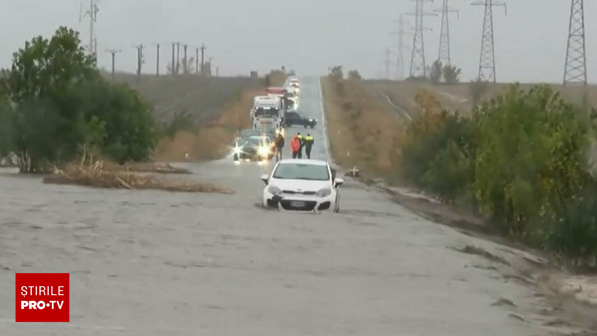 Pagube semnificative în România, după ploile provocate de ciclonul Barbara. Imaginile dezolante surprinse în țară