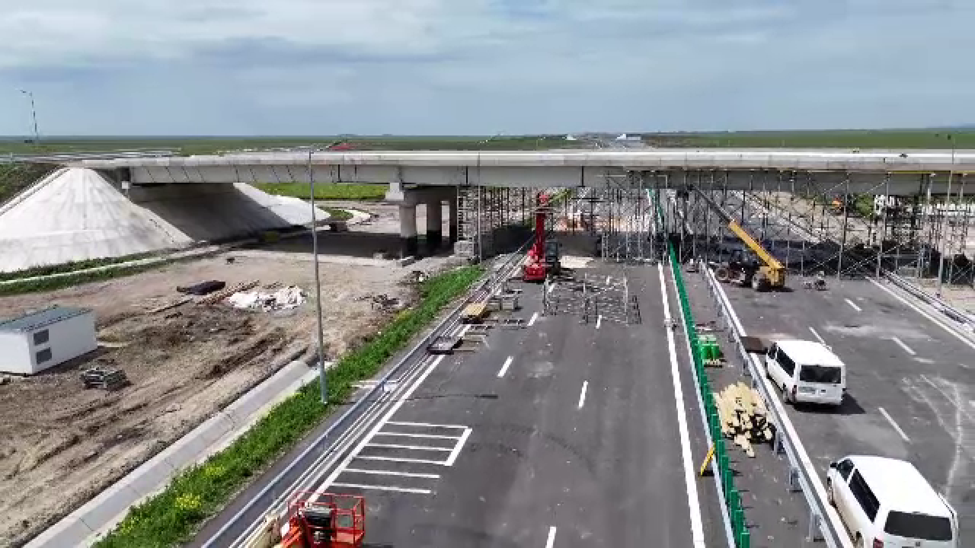 România împrumută 1 miliard de euro pentru a construi autostrada Sibiu-Piteşti. Primul contract a fost semnat