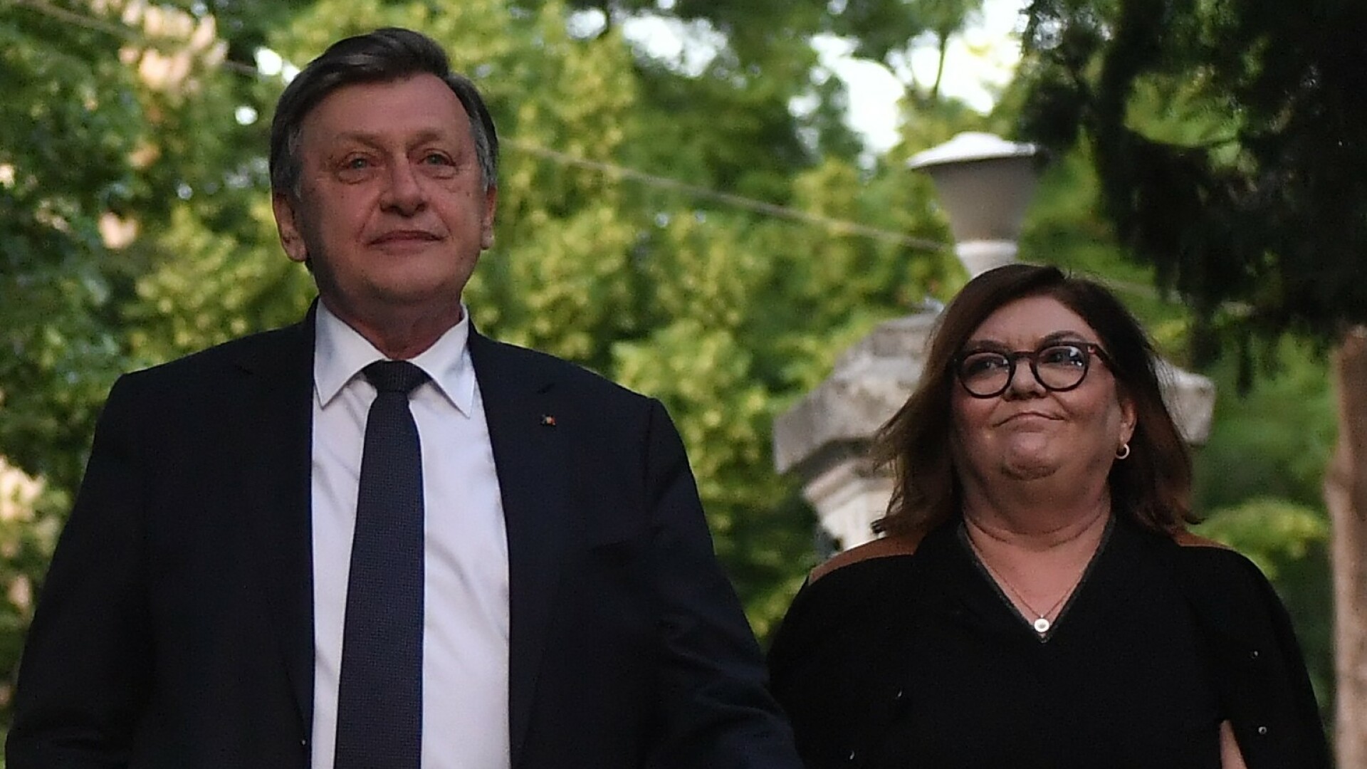 Adina Valean, Crin Antonescu