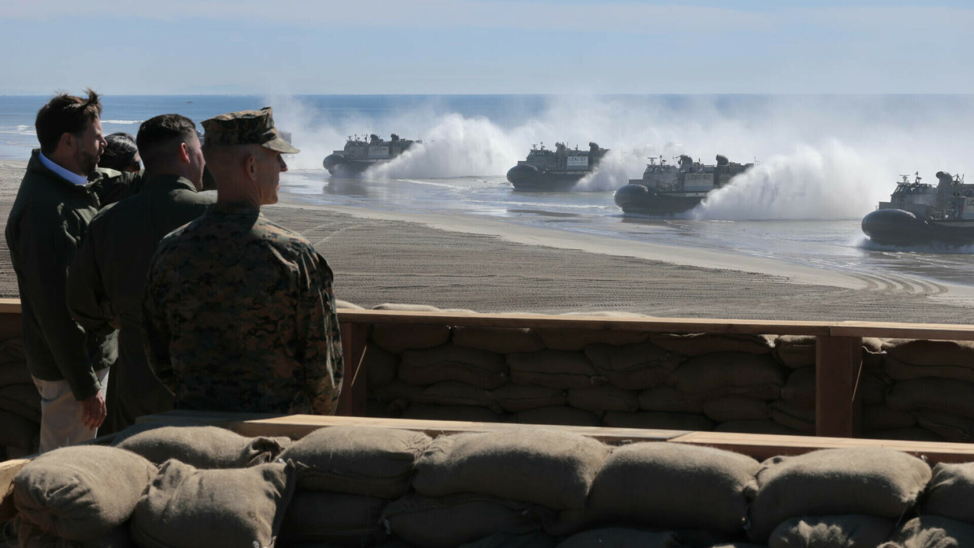 Eveniment militar California JD Vance