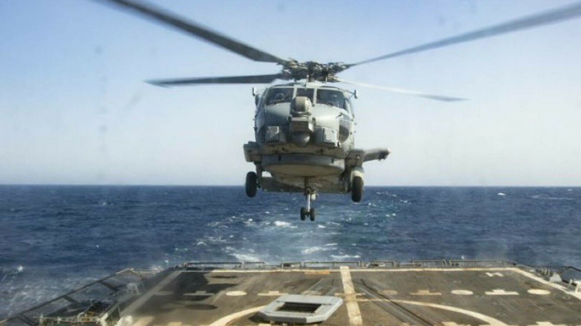 Marina SUA, în alertă: un elicopter şi un avion de luptă s-au prăbuşit în Marea Chinei de Sud