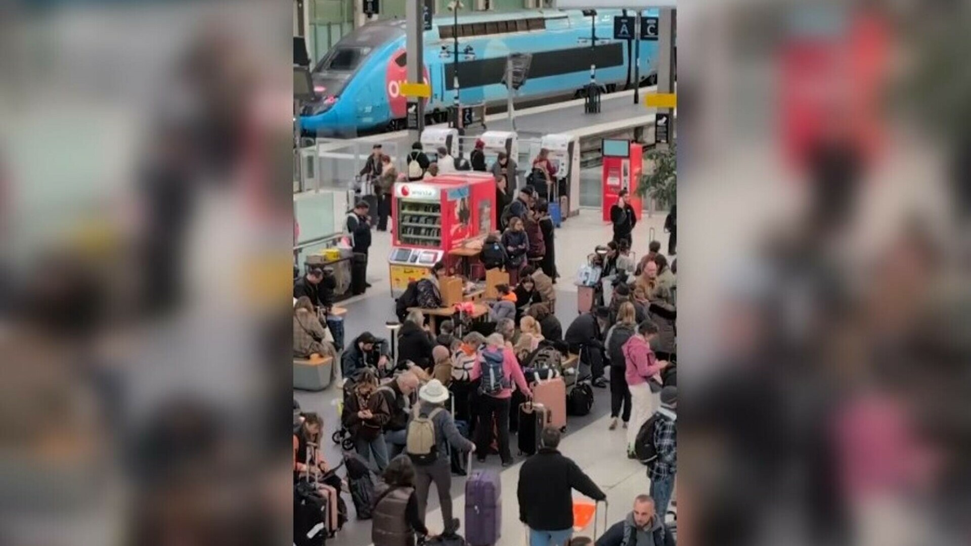Ce spune un oficial francez despre atacatorii reţelei feroviare din Franța: „Au vizat camerele prin care se trag cablurile”