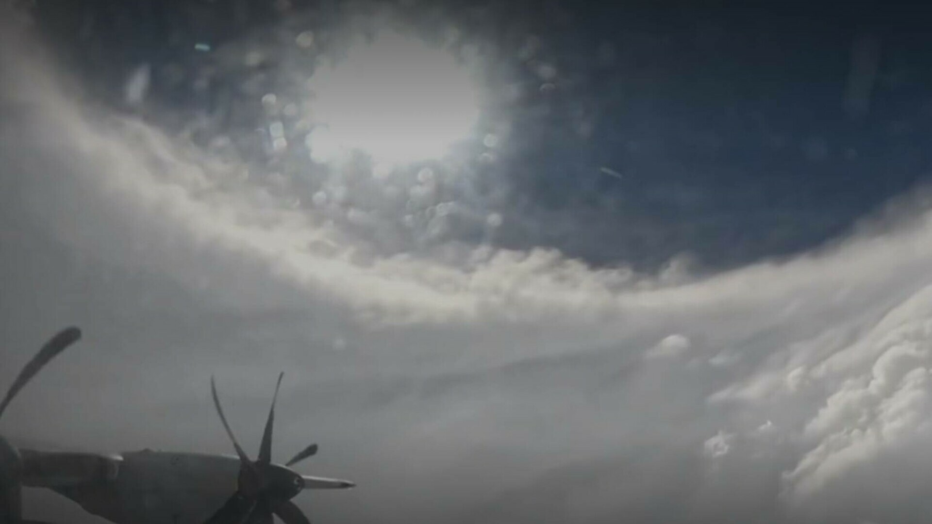 Imagini uluitoare din ochiul uraganului Melissa. Este cea mai puternică furtună de pe planetă din acest an | VIDEO