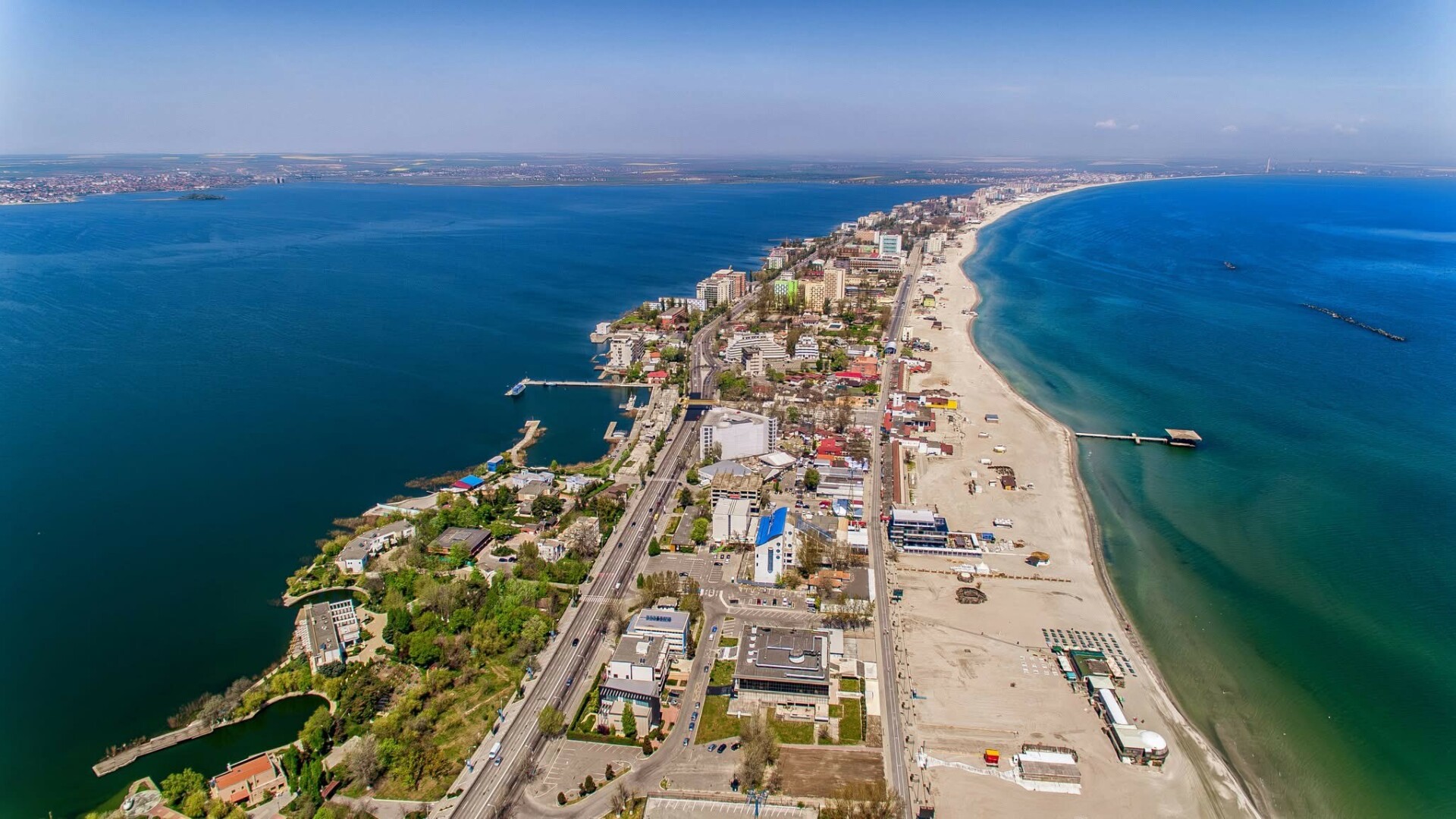 Mamaia, regina litoralului și în vara 2025. De ce rămâne cea mai atractivă stațiune din România
