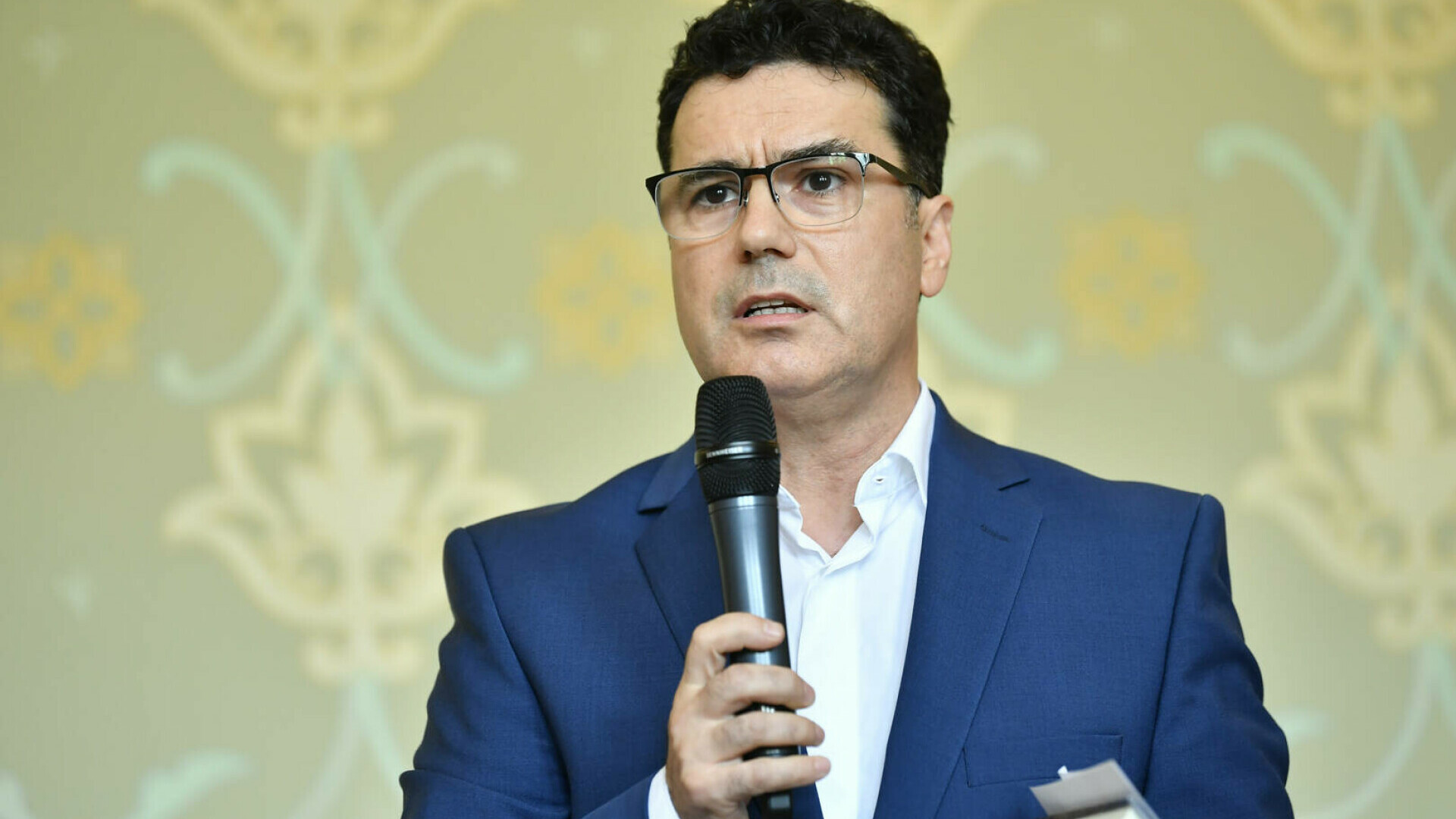 Rector SNSPA: Luna de miere s-a încheiat pentru cei de la putere. Să ne punem centurile de siguranță. Nu vor fi zile ușoare