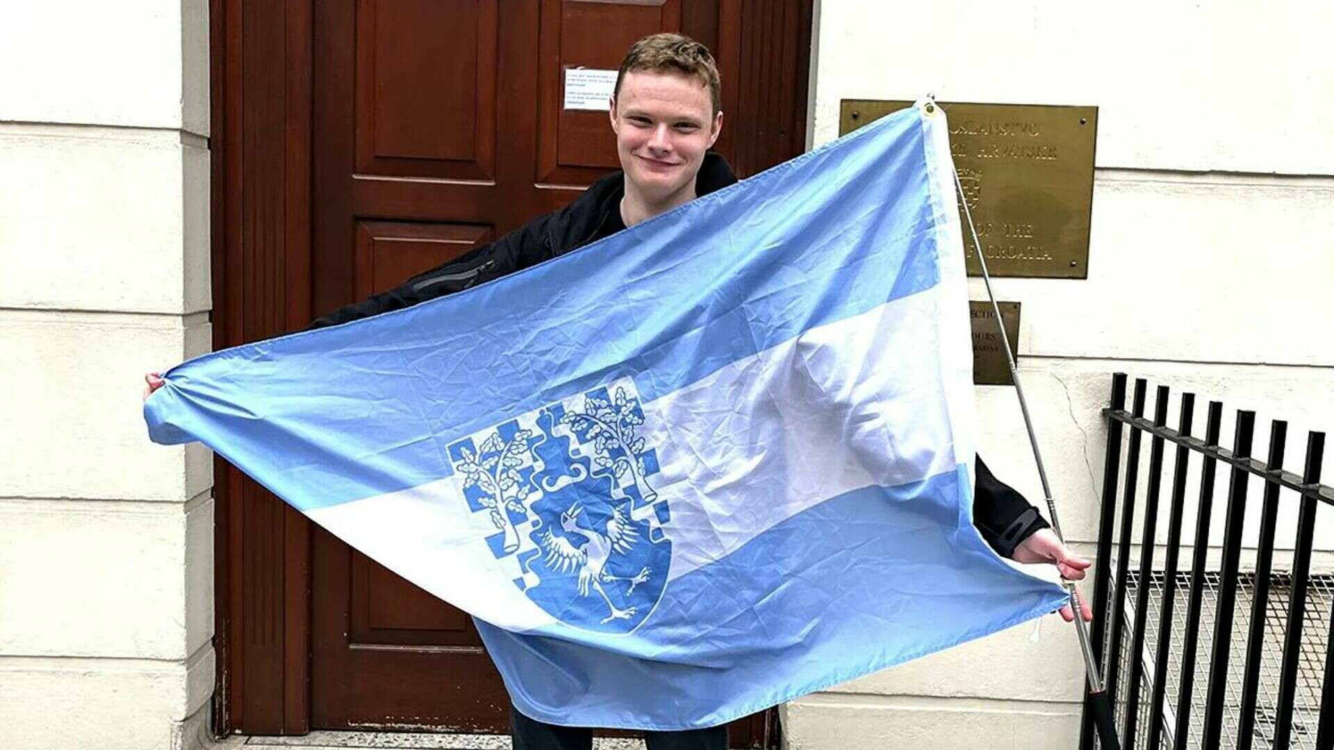 S-a autoproclamat cel mai tânăr „președinte” din lume. Povestea bărbatului care și-a inventat propriul stat