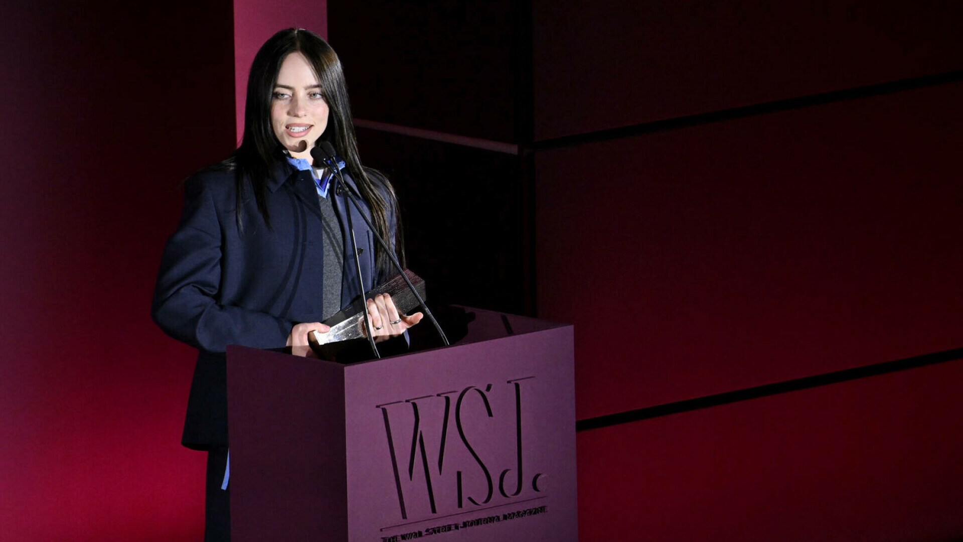 Billie Eilish, mesaj dur pentru miliardari la o gală din New York: „Dă-ți banii celor care au nevoie”. VIDEO