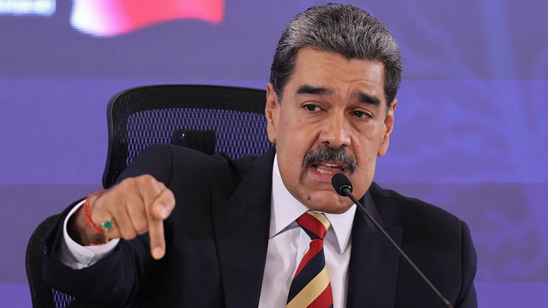 WP: Maduro i-a solicitat lui Putin asistență militară în contextul în care SUA își intensifică prezența navală în Caraibe