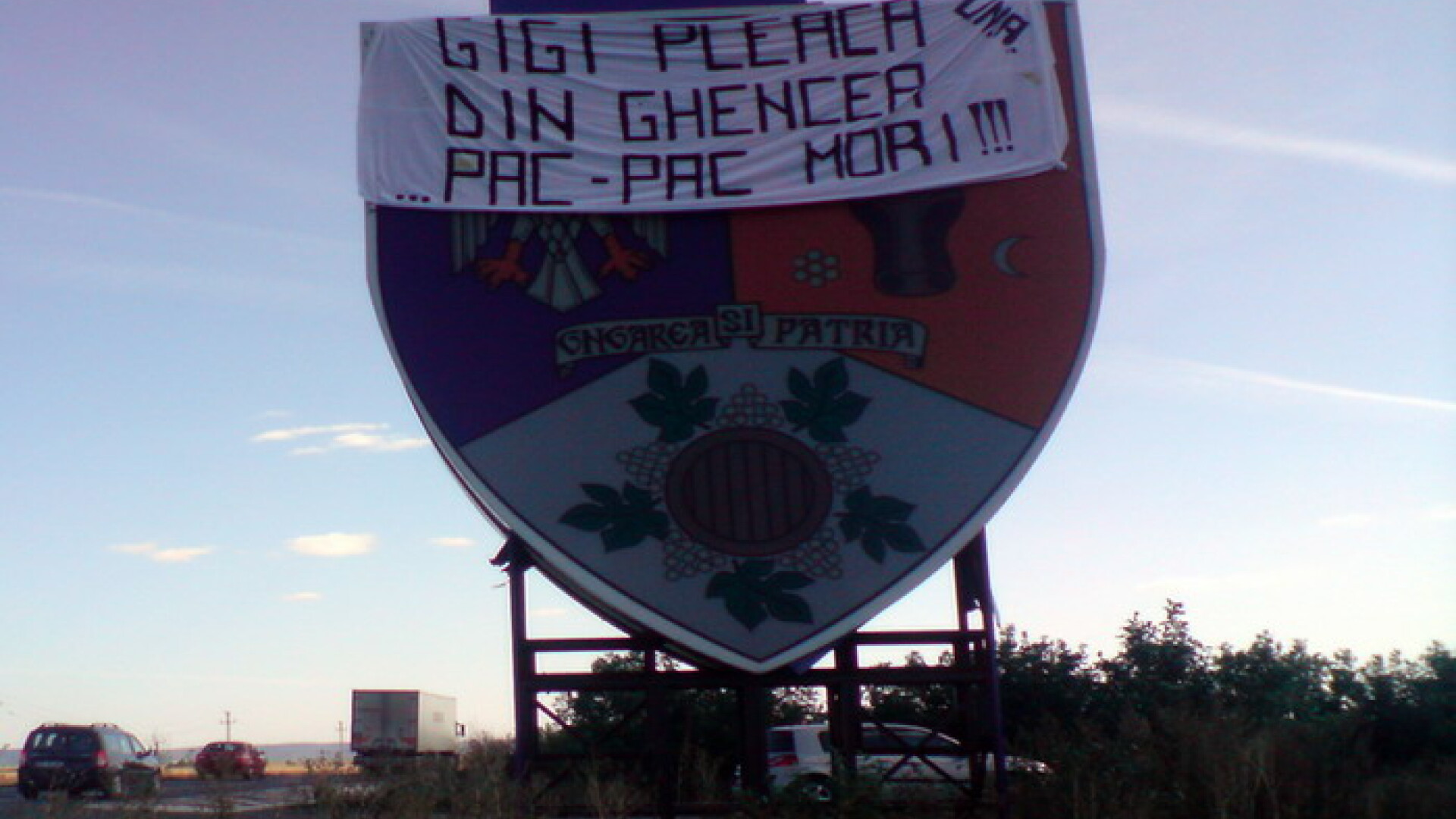 banner anti-Becali