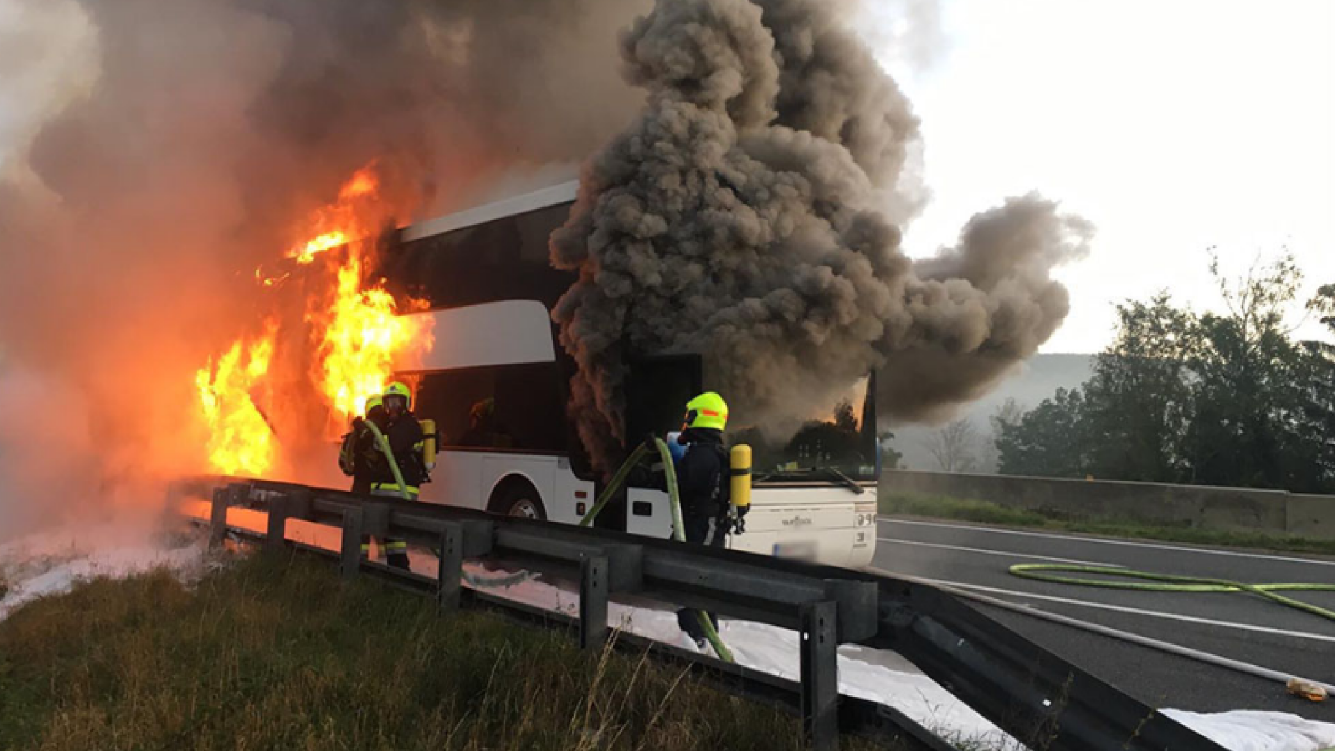 flacari autobuz